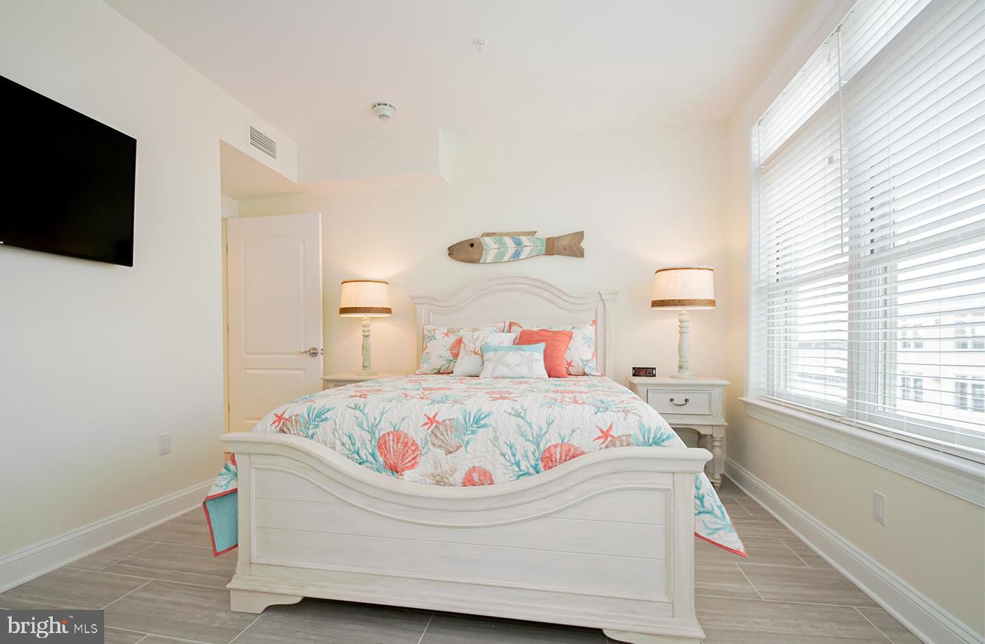 LIGHTHOUSE COVE - Residential