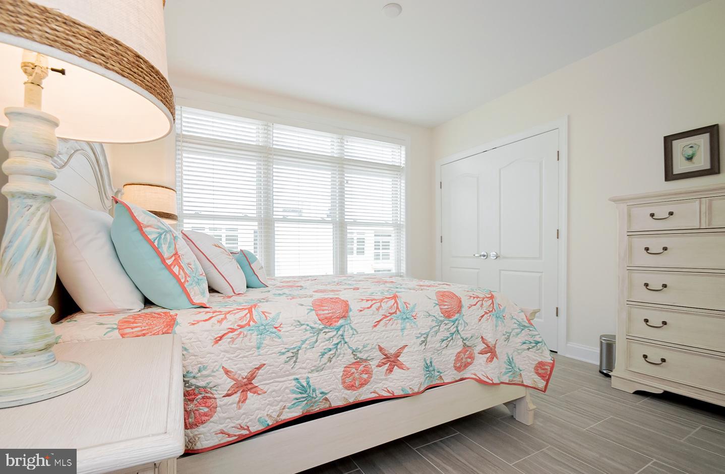 LIGHTHOUSE COVE - Residential