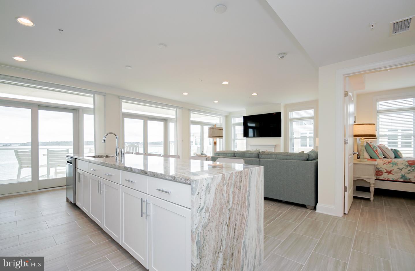 LIGHTHOUSE COVE - Residential