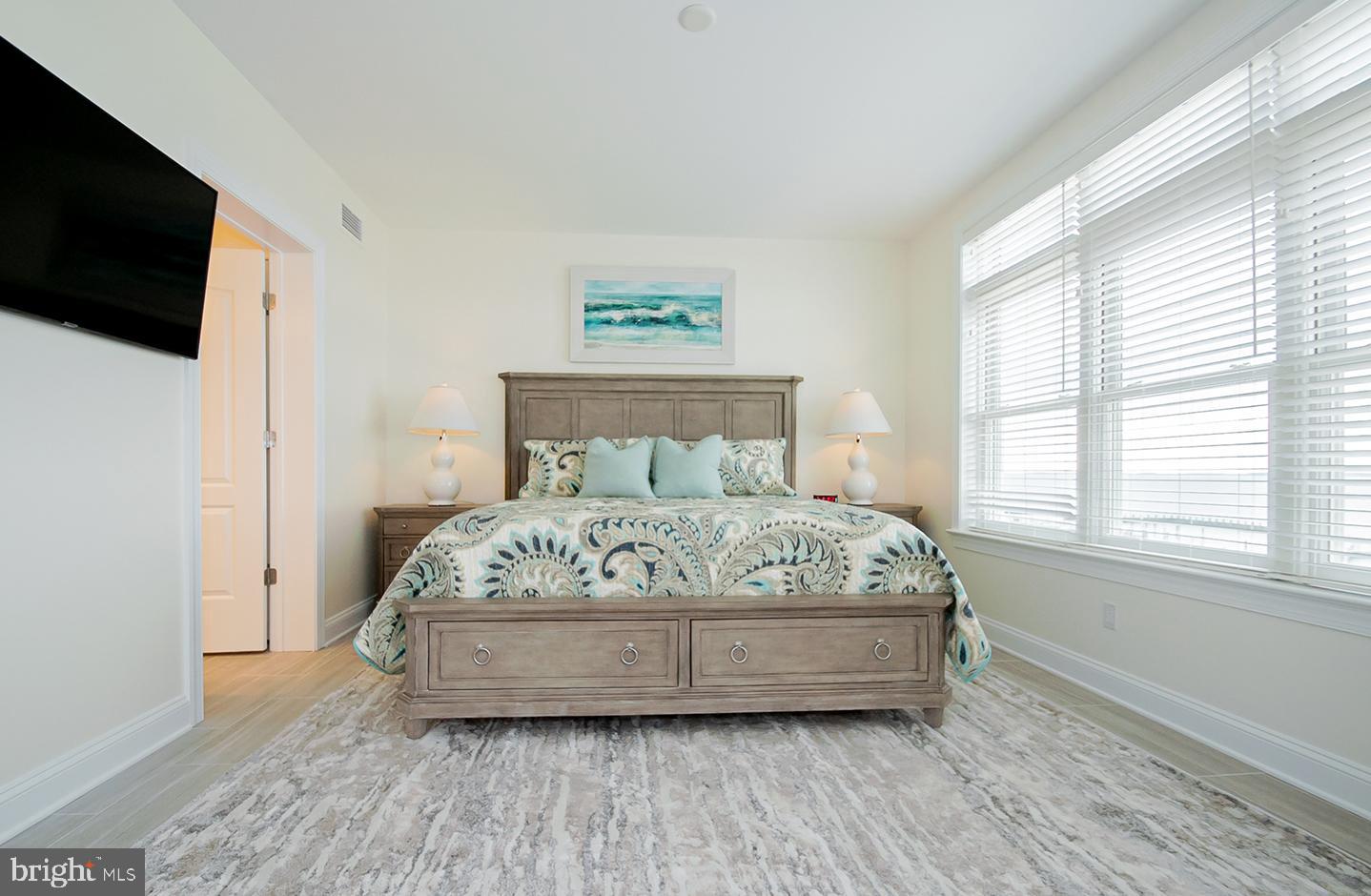 LIGHTHOUSE COVE - Residential