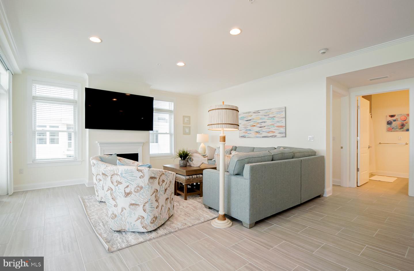 LIGHTHOUSE COVE - Residential