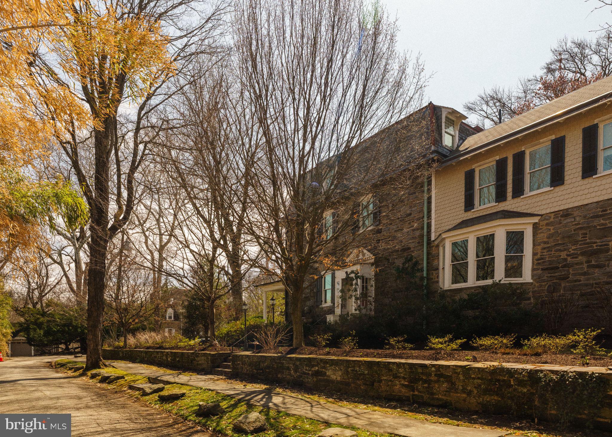 CHESTNUT HILL - Residential