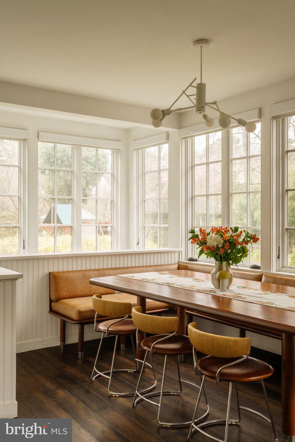 CHESTNUT HILL - Residential