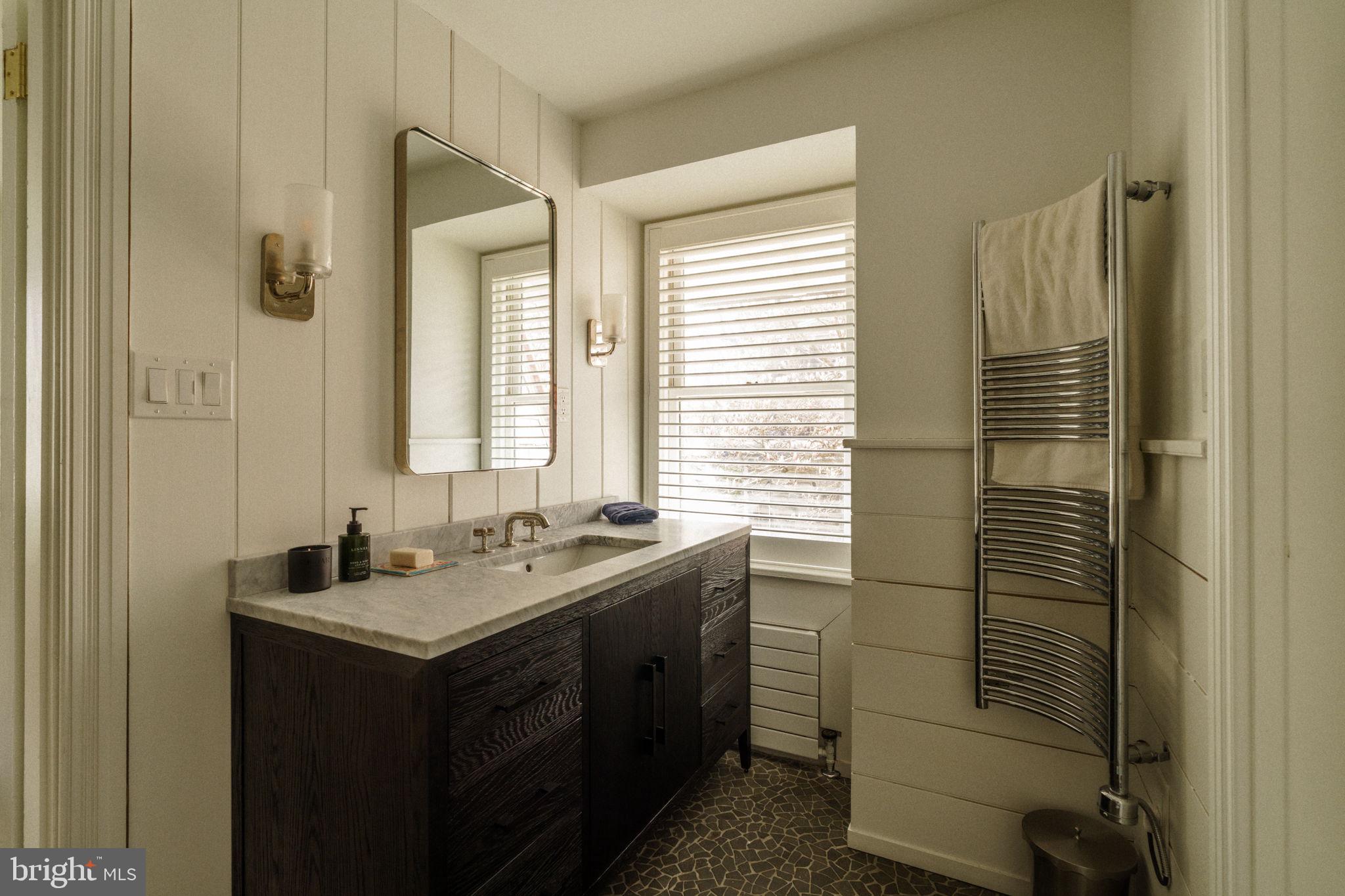 CHESTNUT HILL - Residential