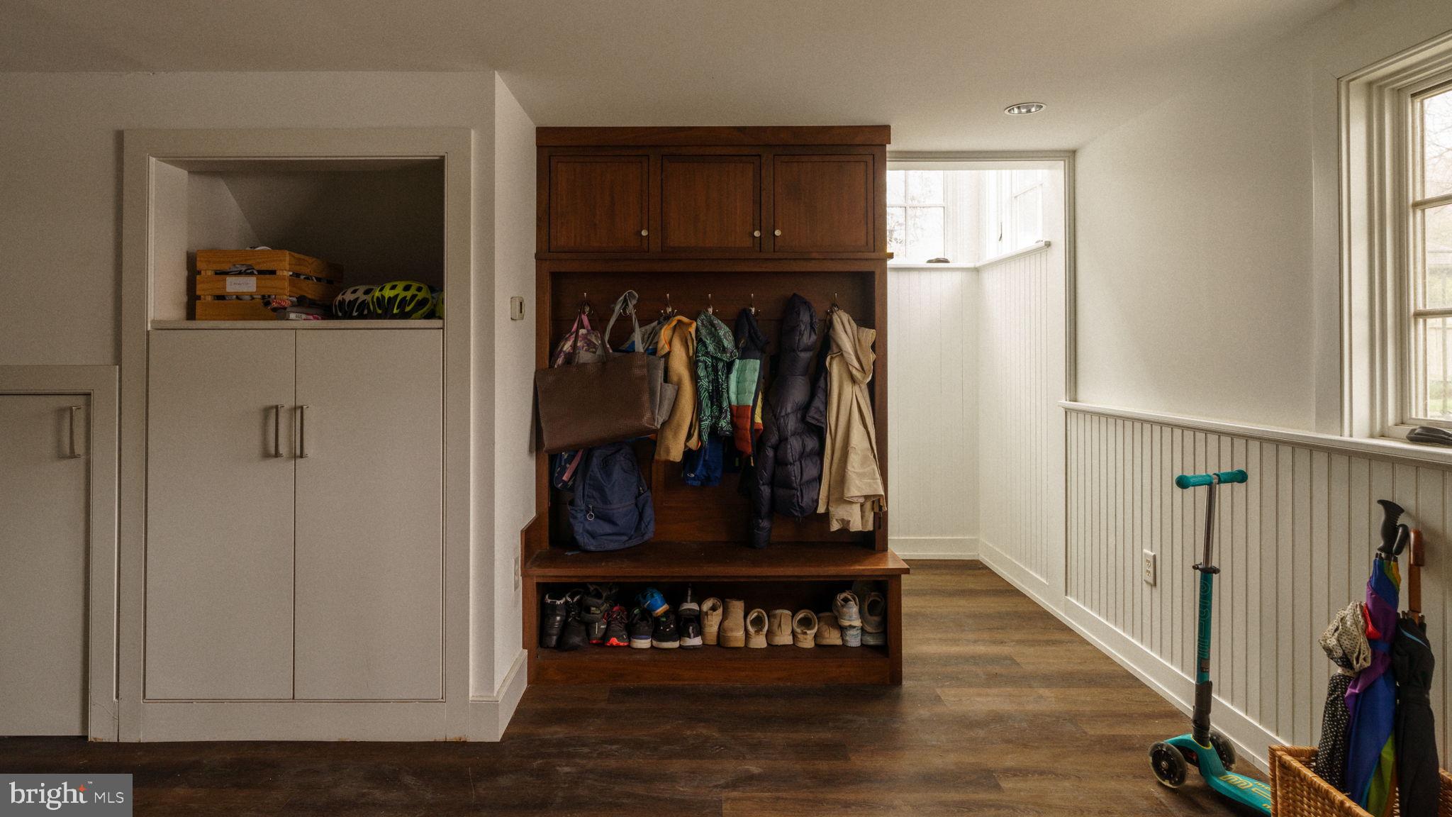 CHESTNUT HILL - Residential