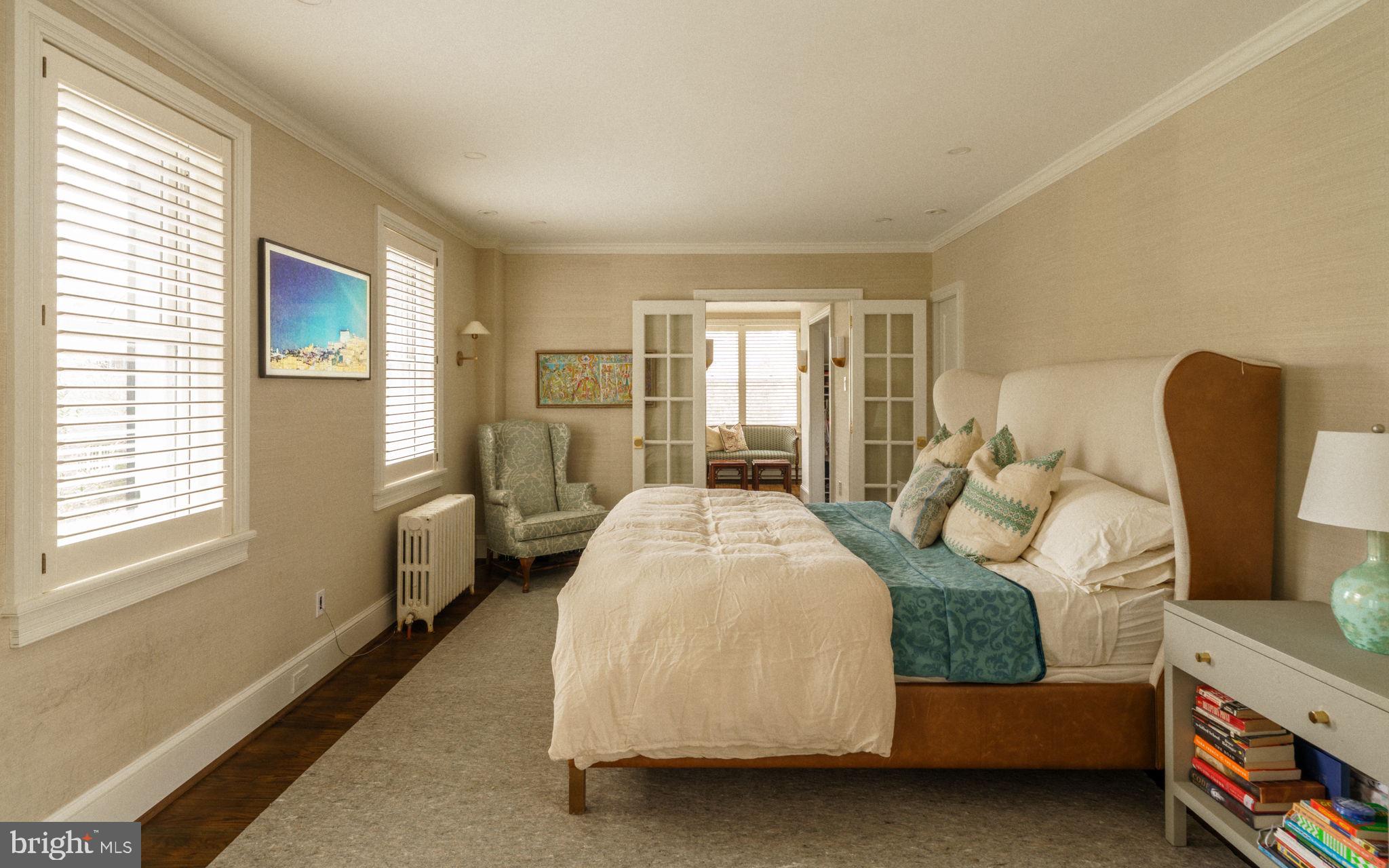 CHESTNUT HILL - Residential