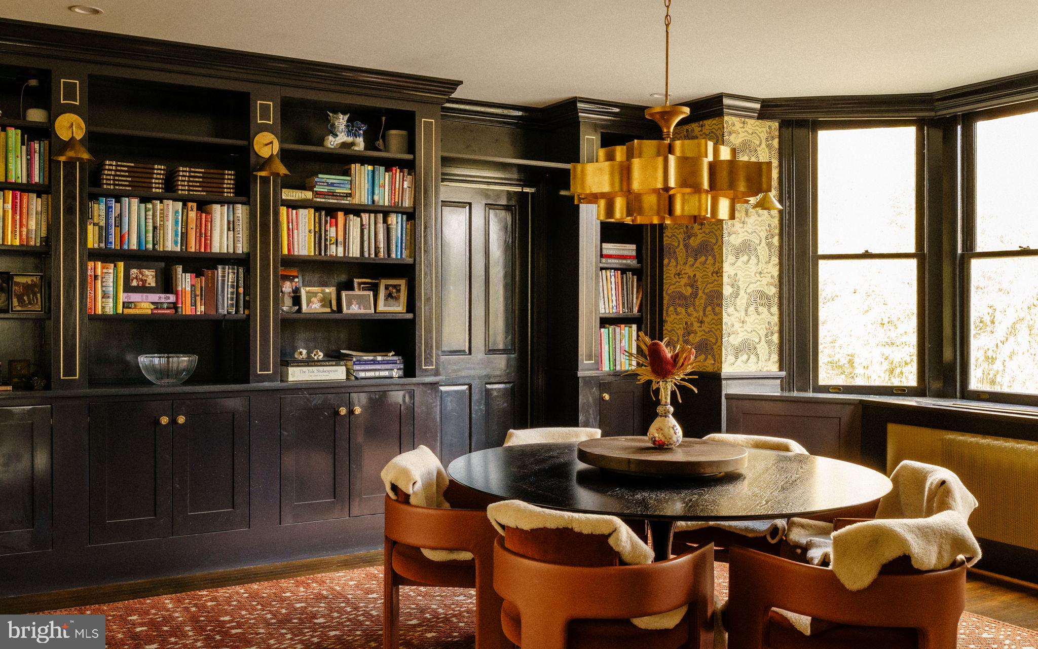 CHESTNUT HILL - Residential