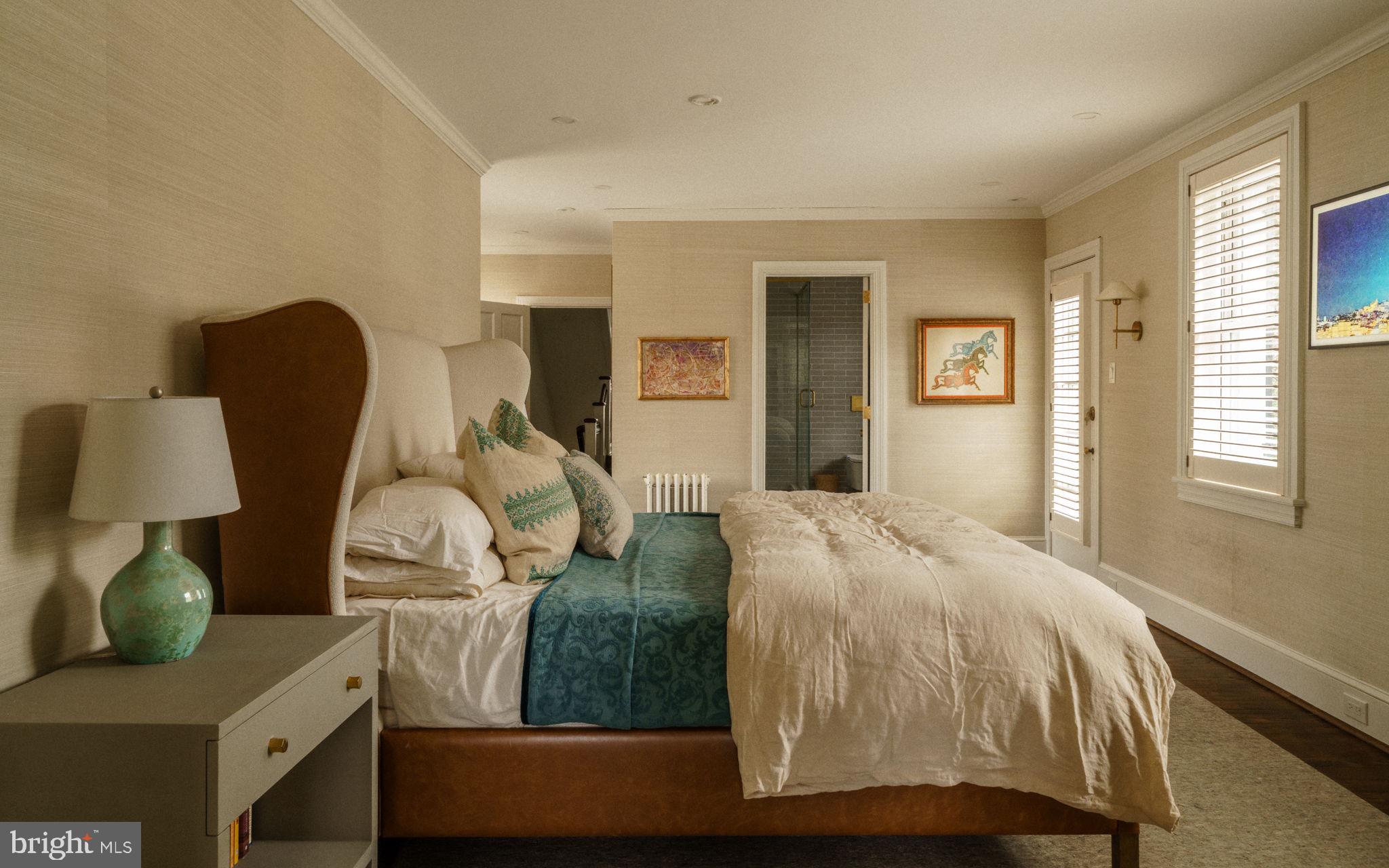 CHESTNUT HILL - Residential