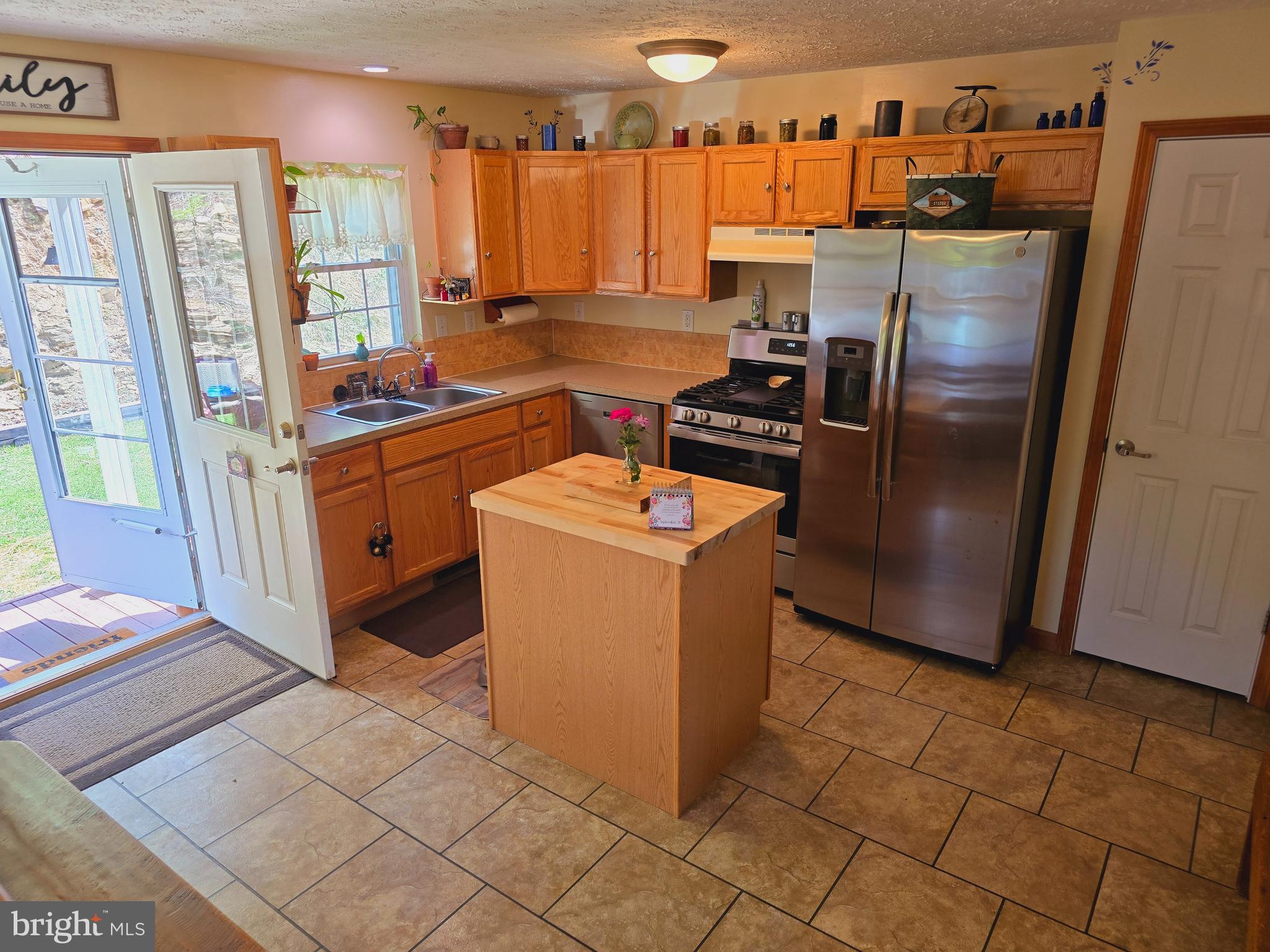 DEERFIELD HIGHLANDS - Residential