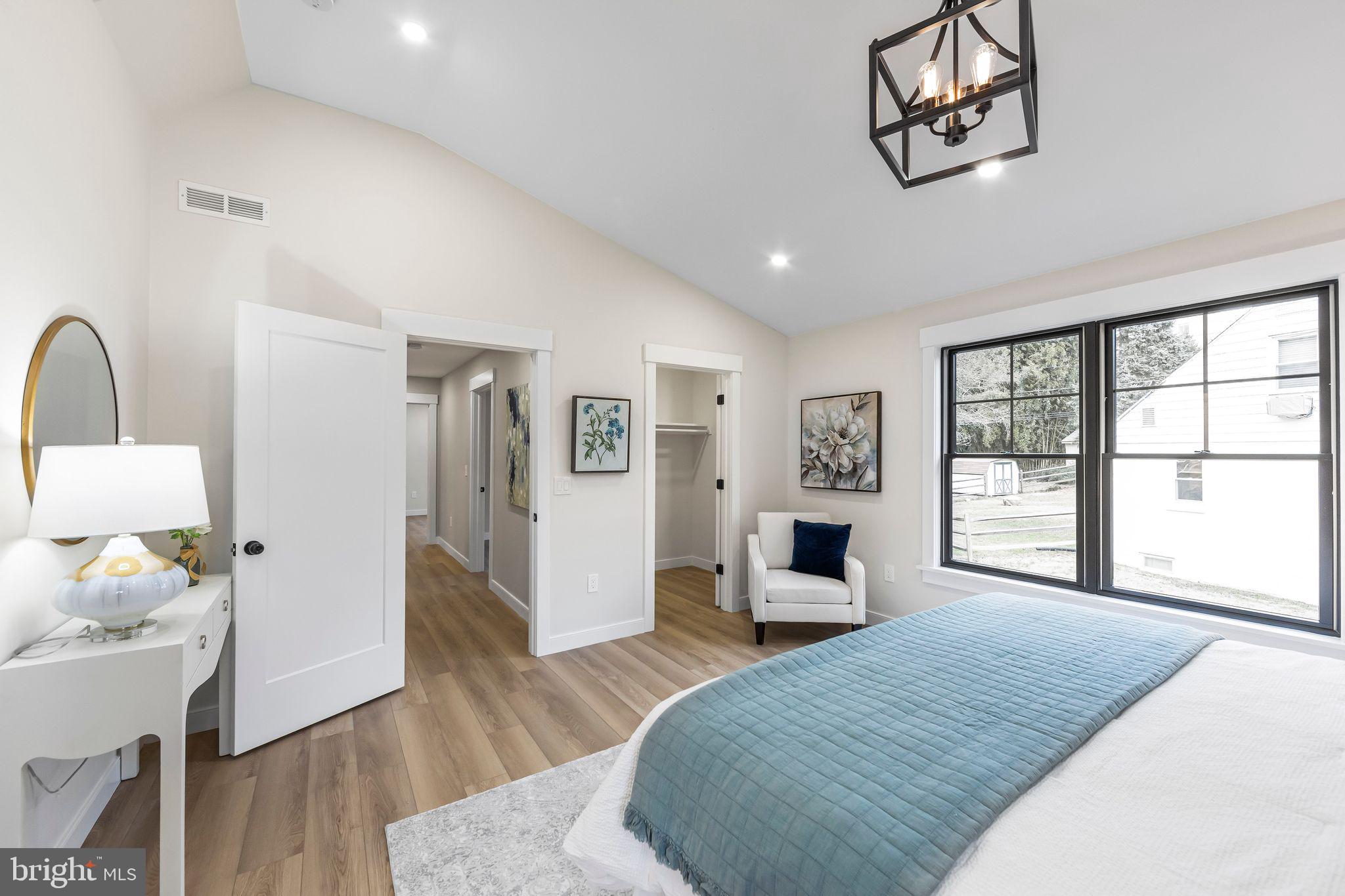 HILLSIDE - Residential