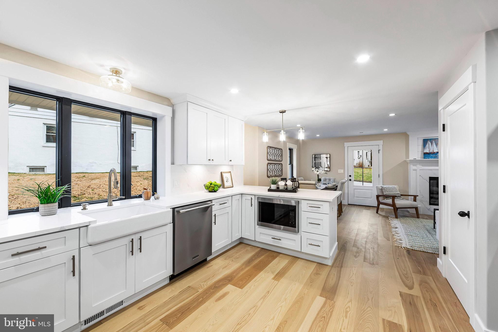 HILLSIDE - Residential