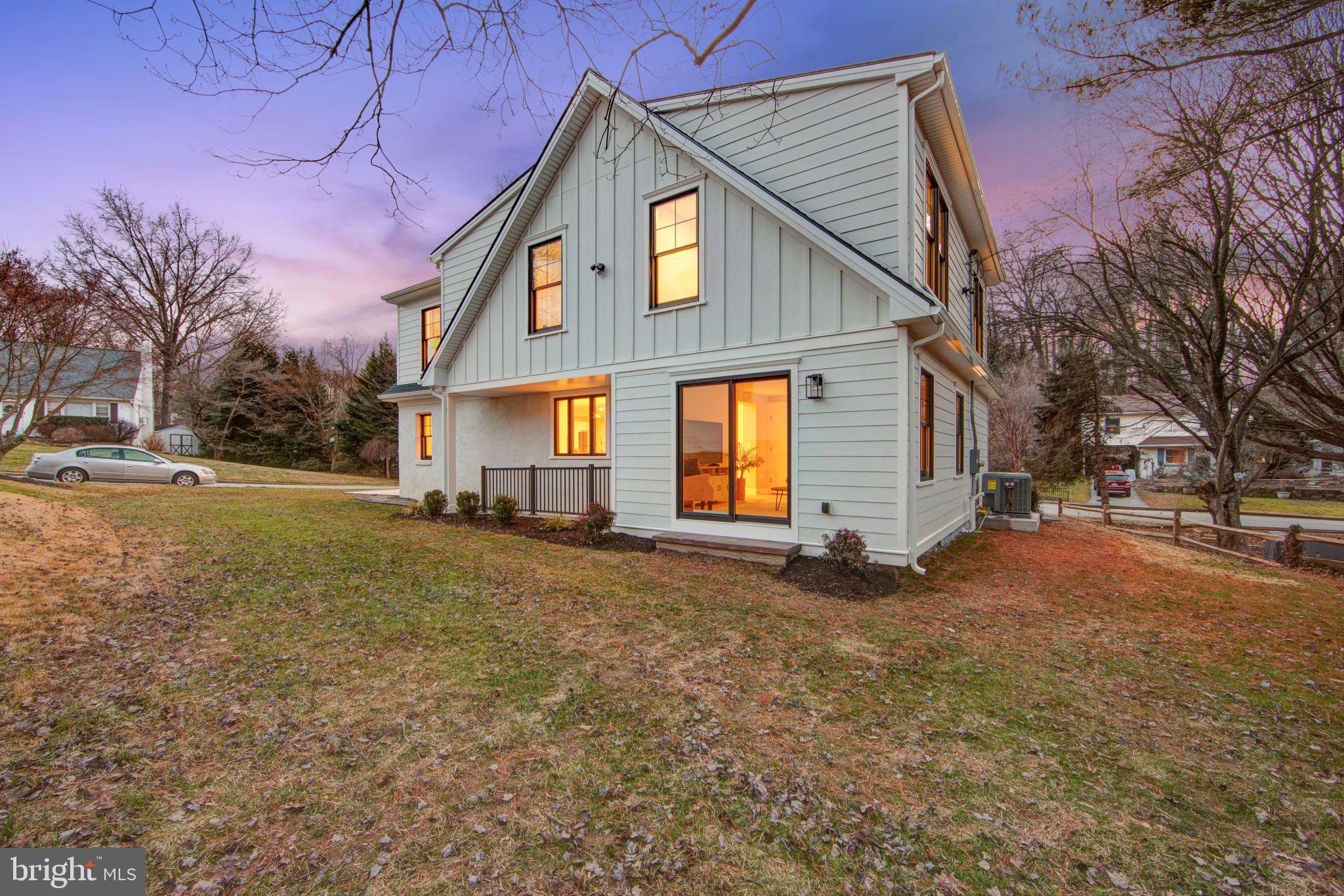 HILLSIDE - Residential