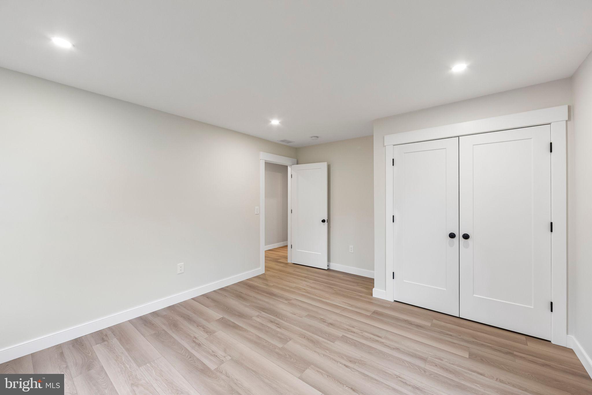 HILLSIDE - Residential