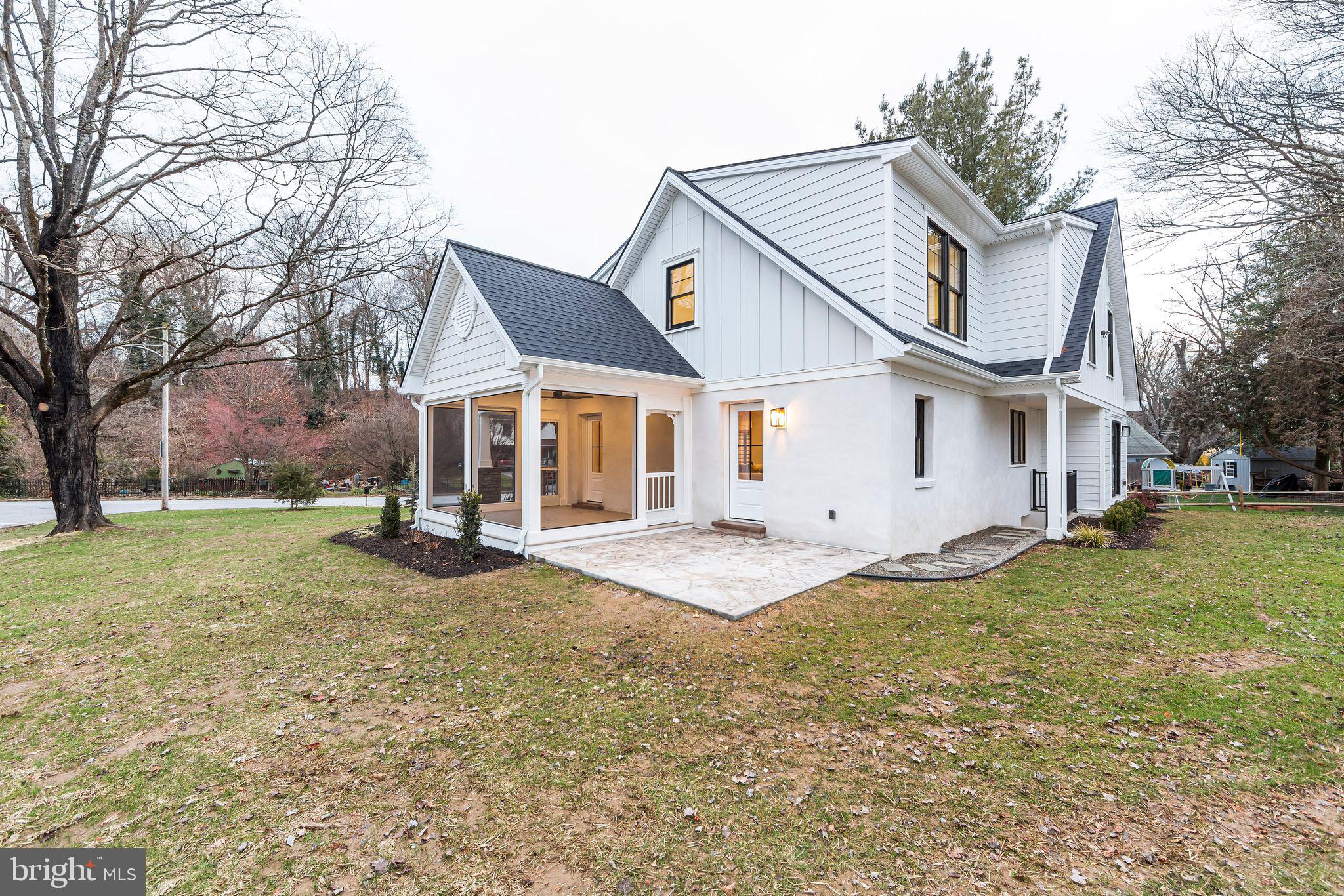 HILLSIDE - Residential