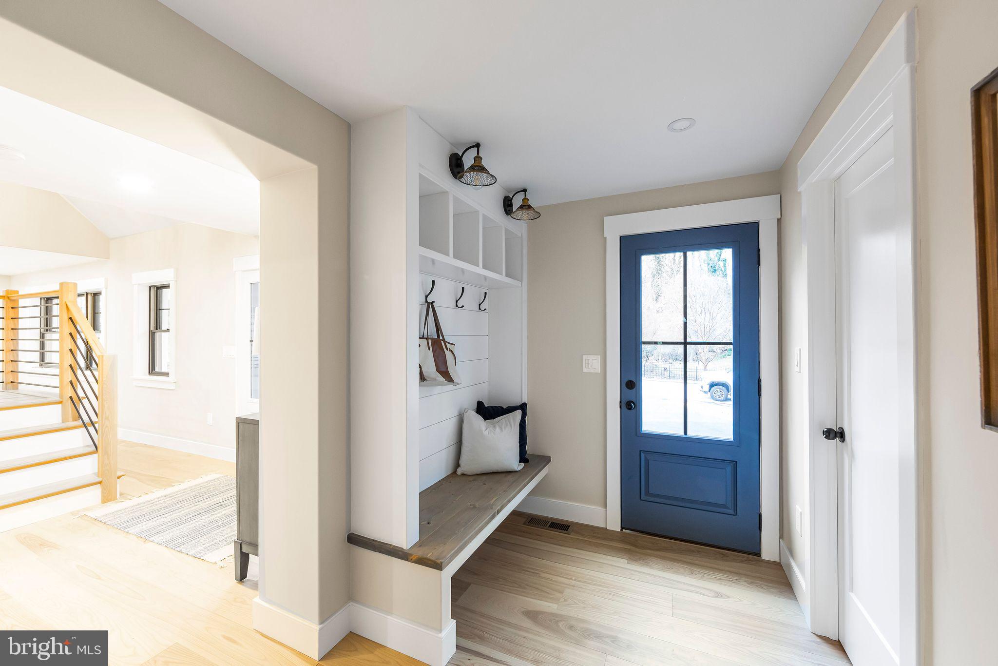 HILLSIDE - Residential