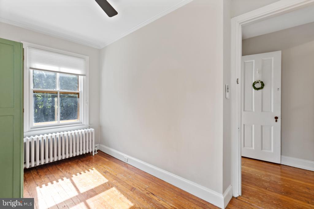 CHESTNUT HILL - Residential