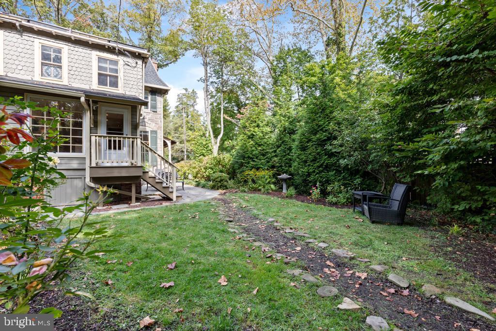 CHESTNUT HILL - Residential