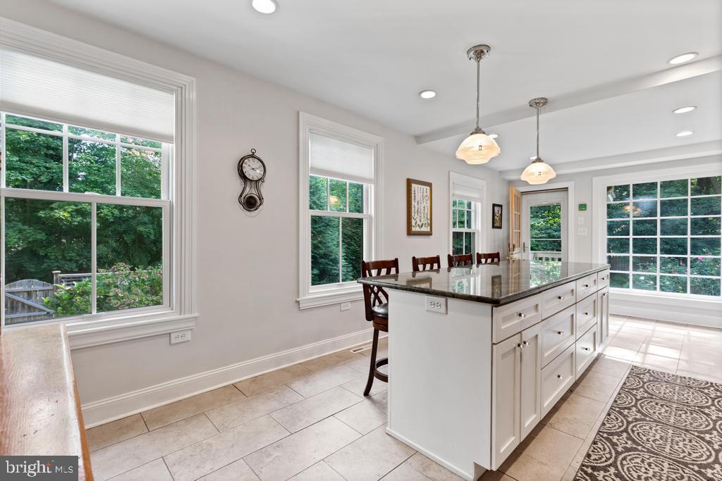 CHESTNUT HILL - Residential