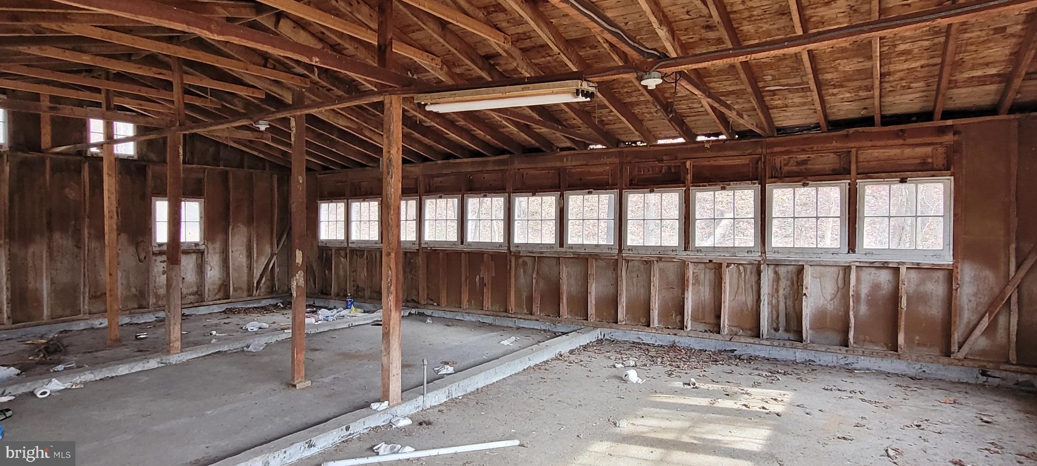 WINDY HILL - Residential