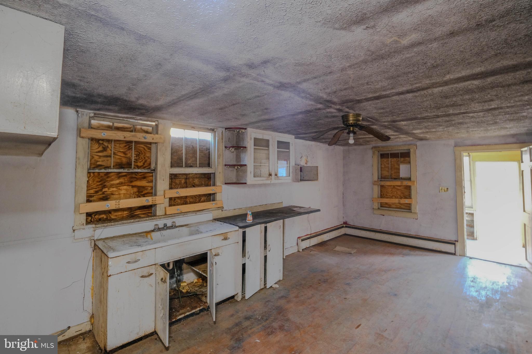 WINDY HILL - Residential