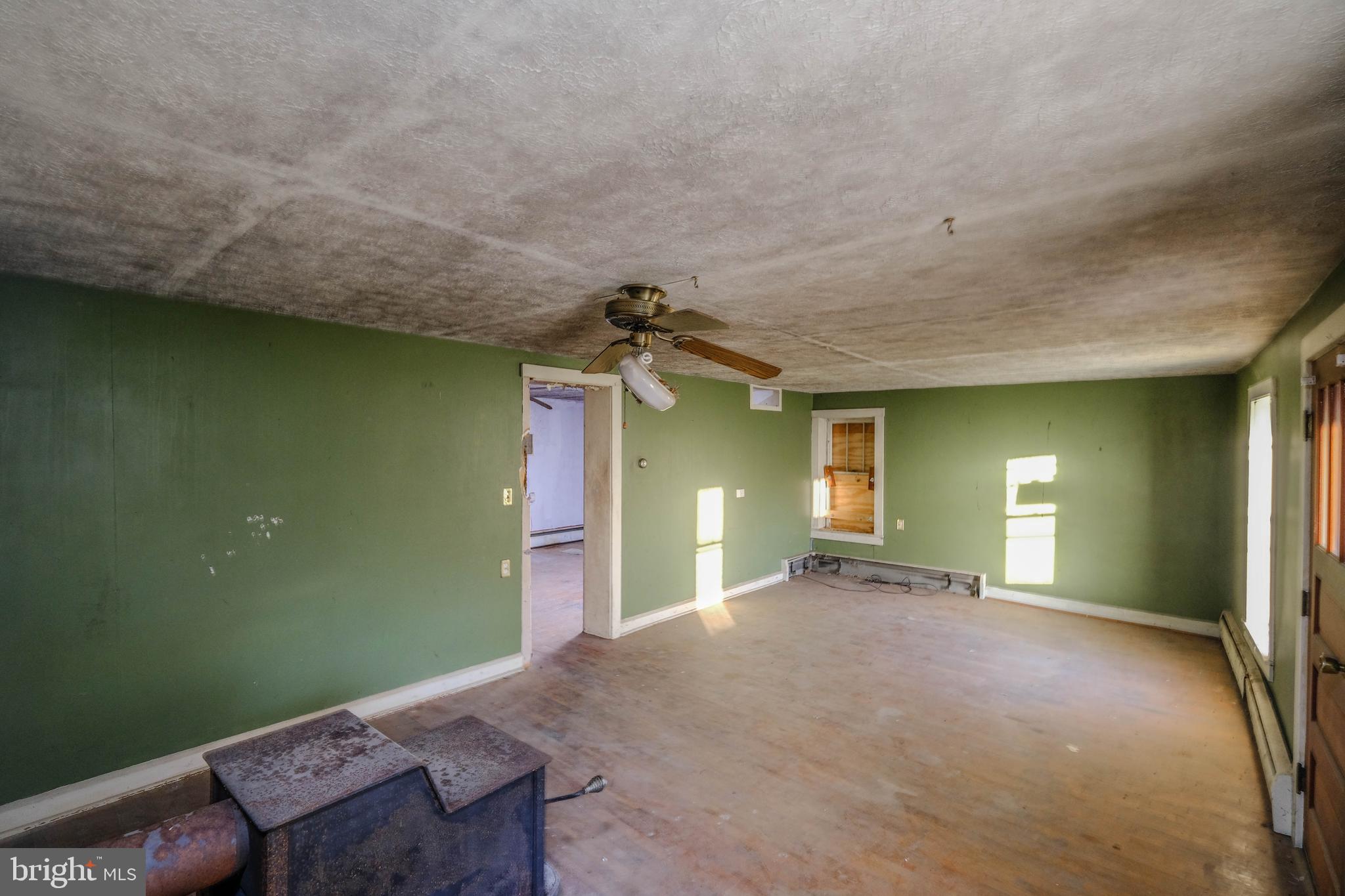 WINDY HILL - Residential