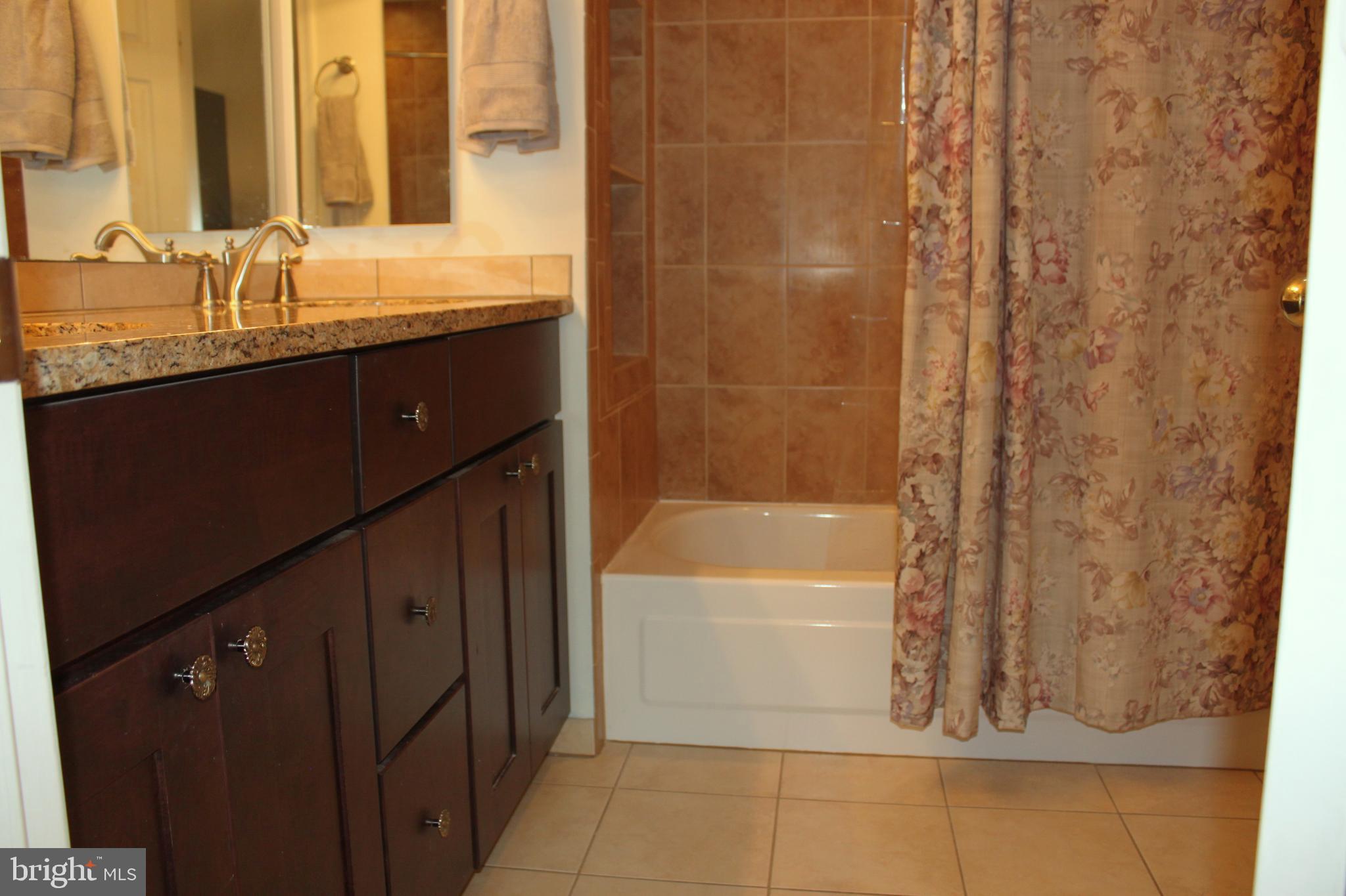 LIFESTYLE AT SULLY STATION - Residential