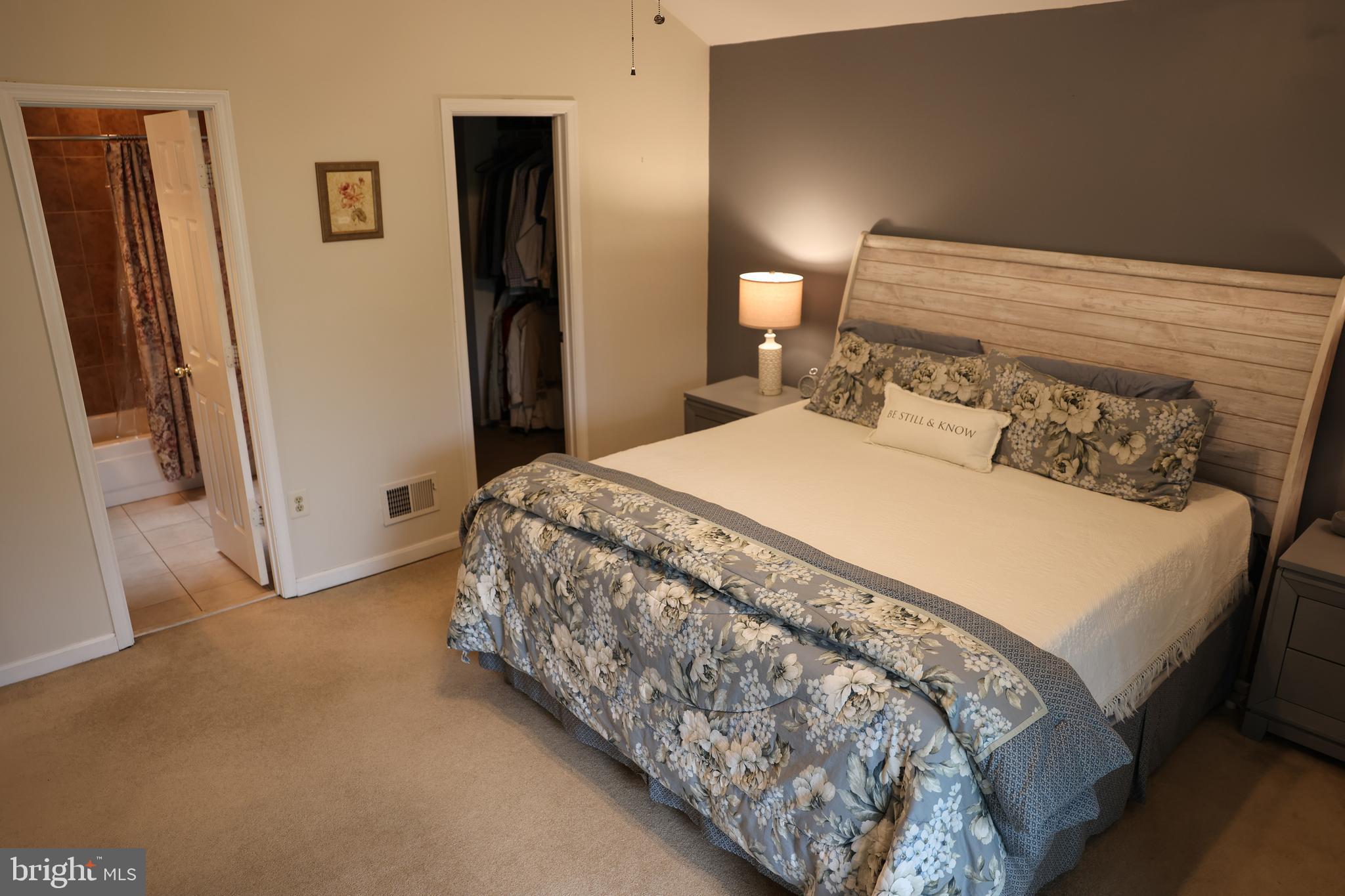 LIFESTYLE AT SULLY STATION - Residential