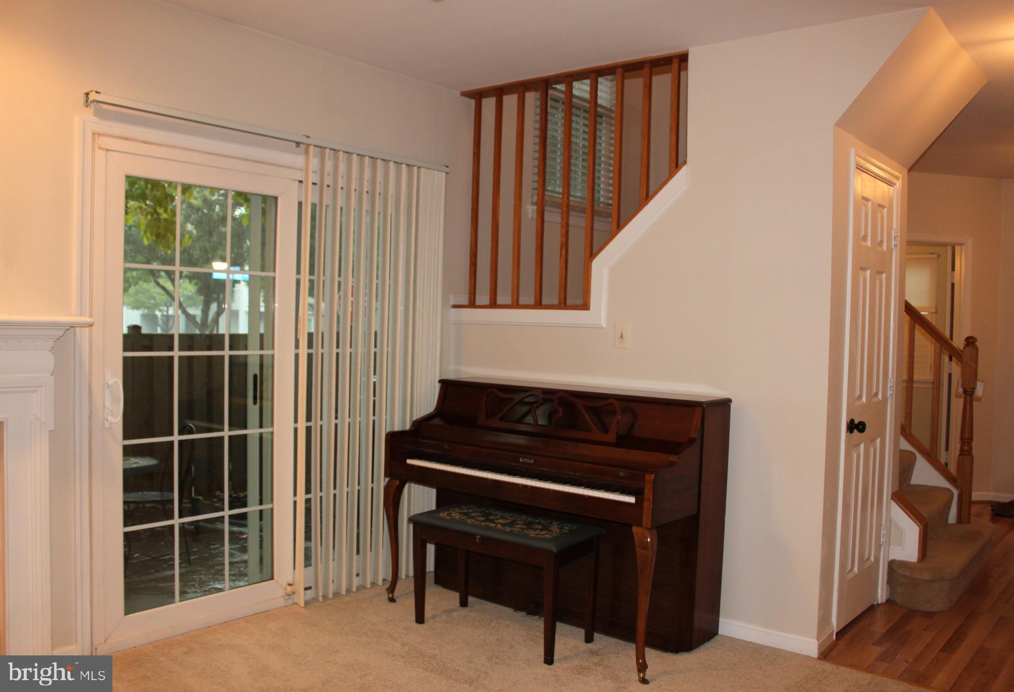 LIFESTYLE AT SULLY STATION - Residential