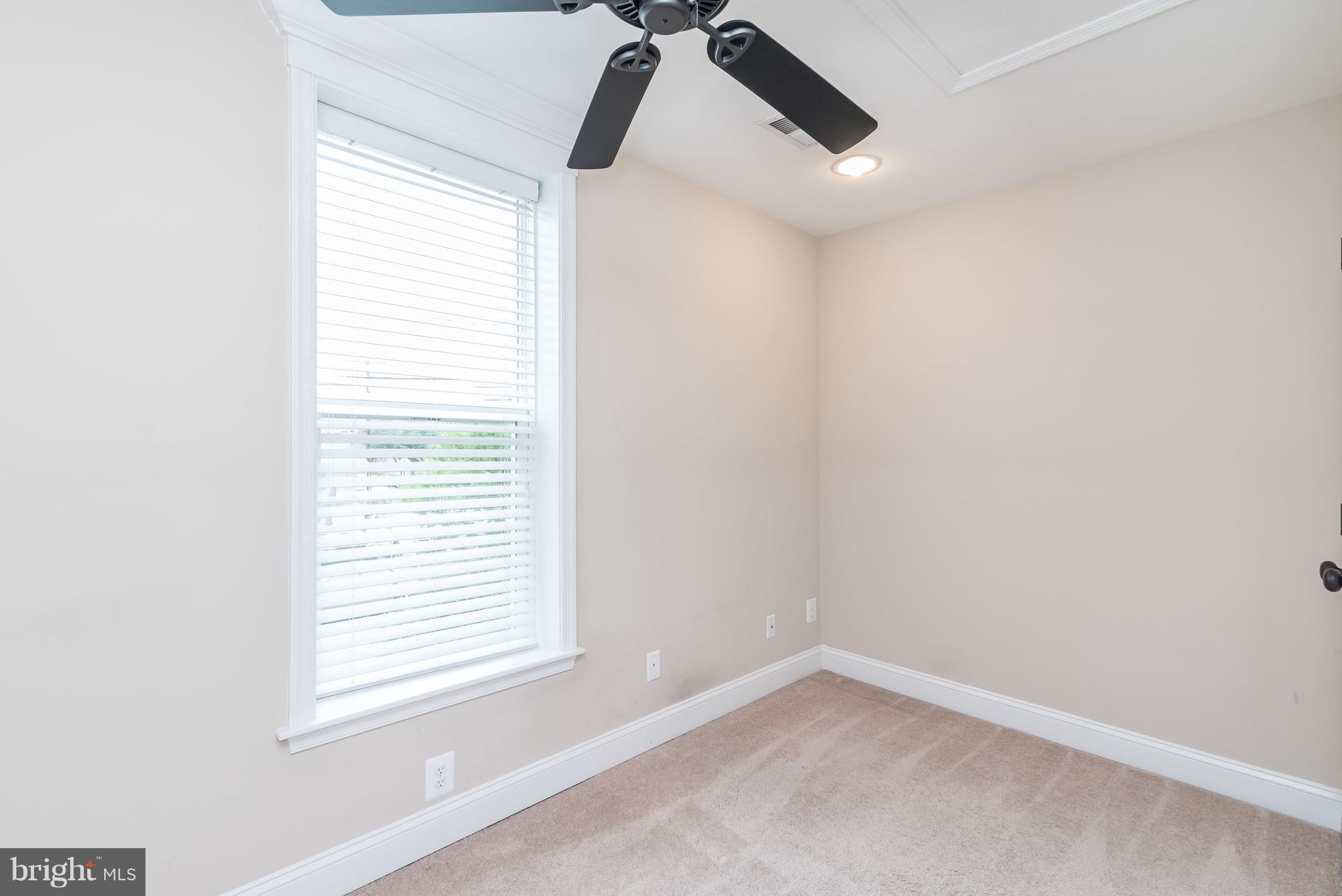 LOCUST POINT - Residential