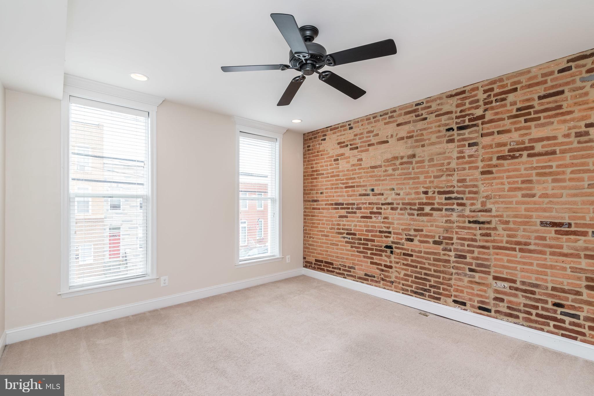 LOCUST POINT - Residential