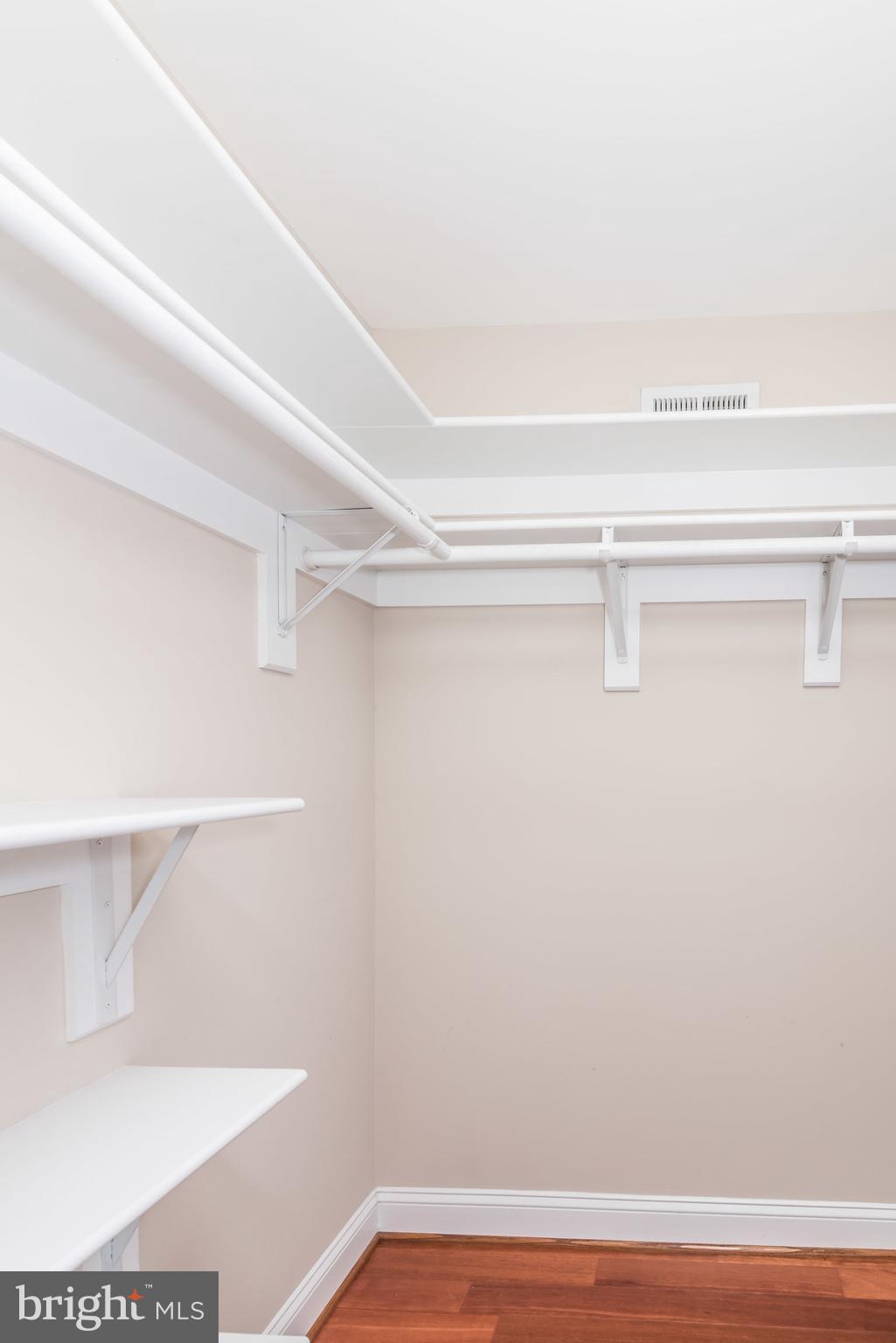 LOCUST POINT - Residential