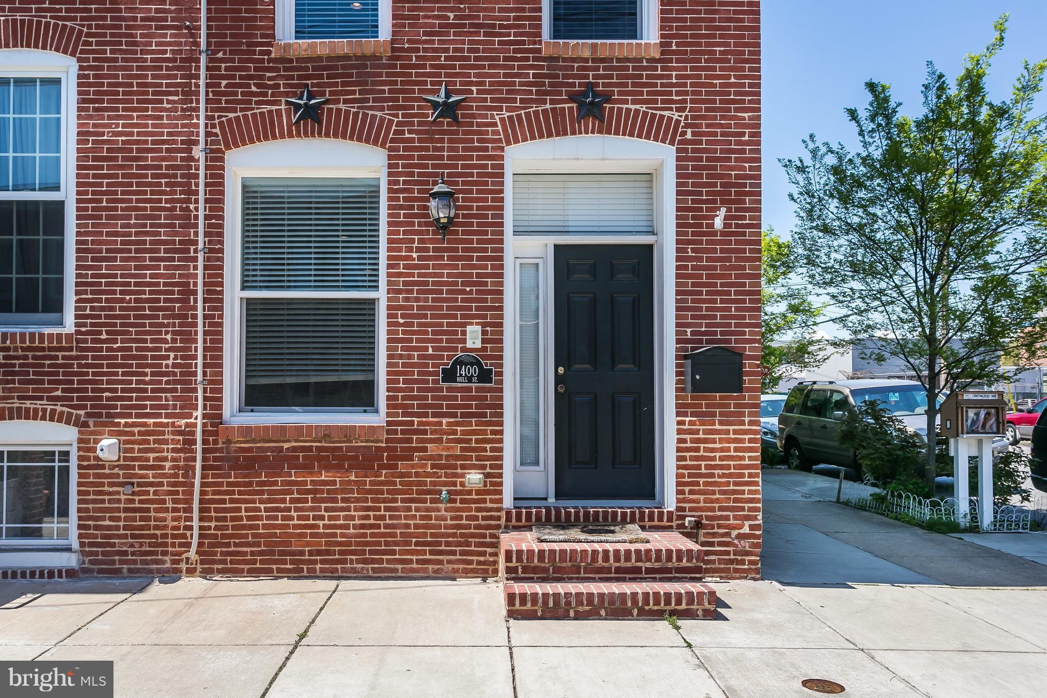 LOCUST POINT - Residential