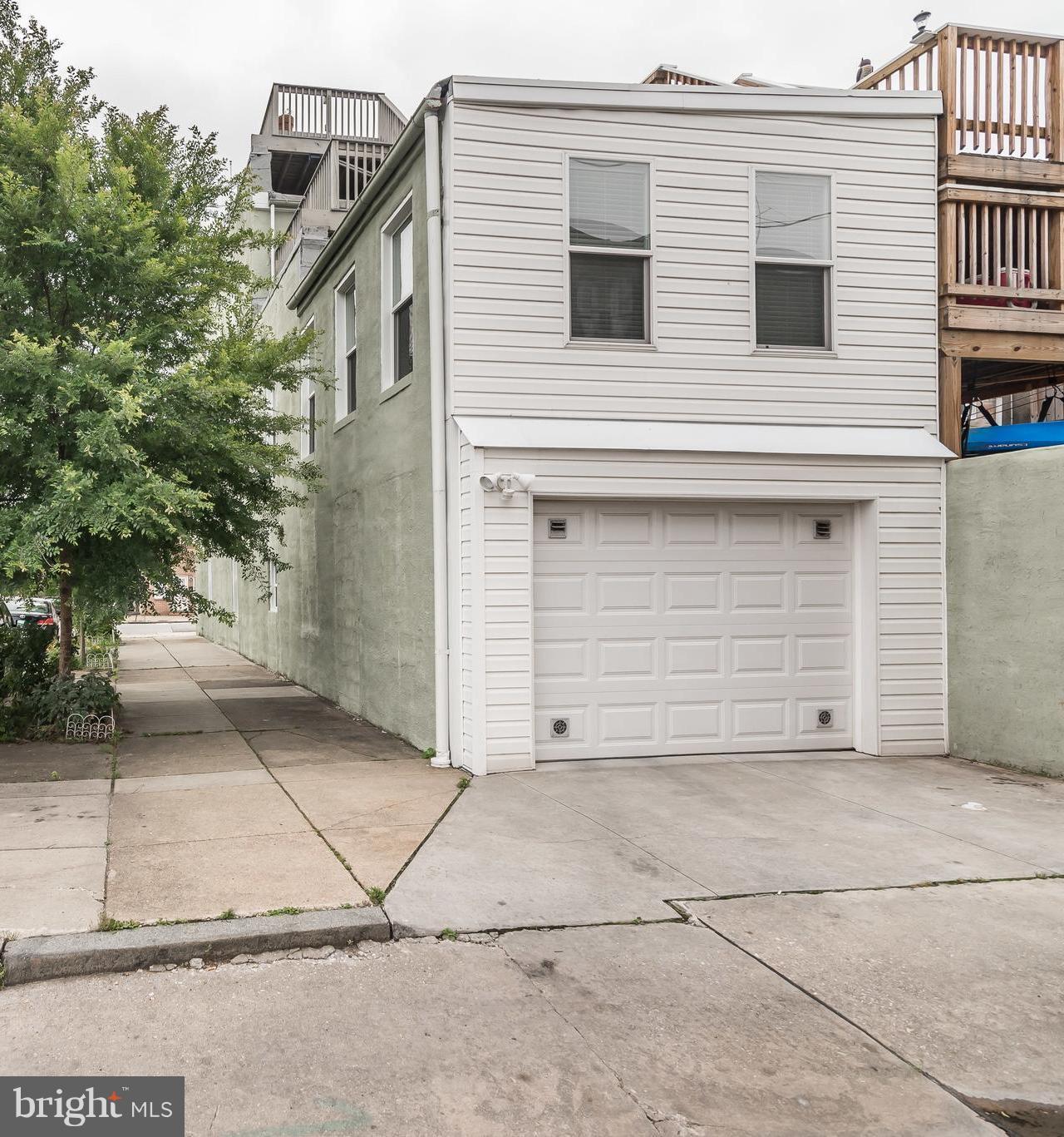 LOCUST POINT - Residential