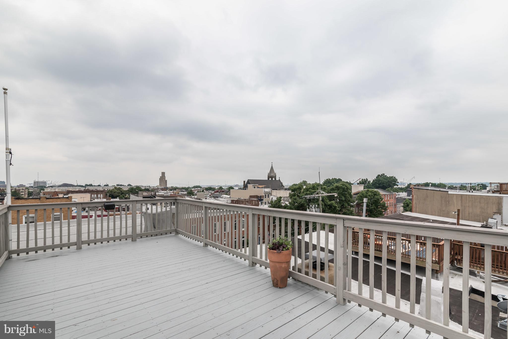 LOCUST POINT - Residential