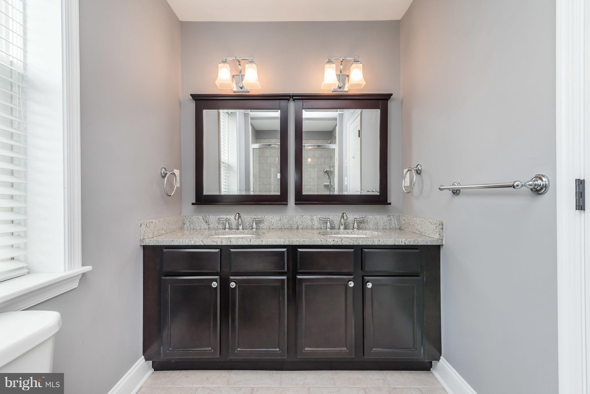 LOCUST POINT - Residential