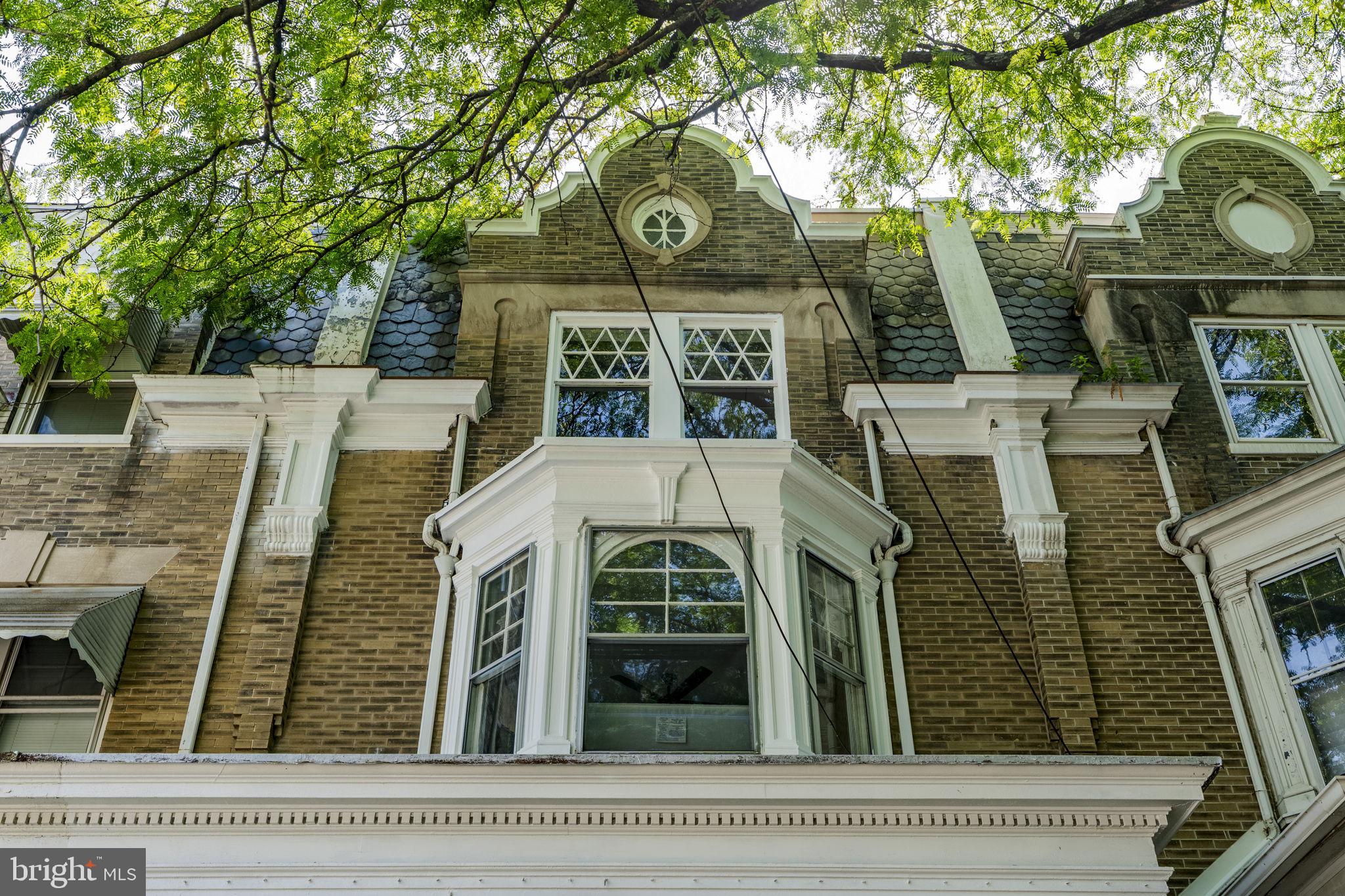 363 COLLEGE AVENUE