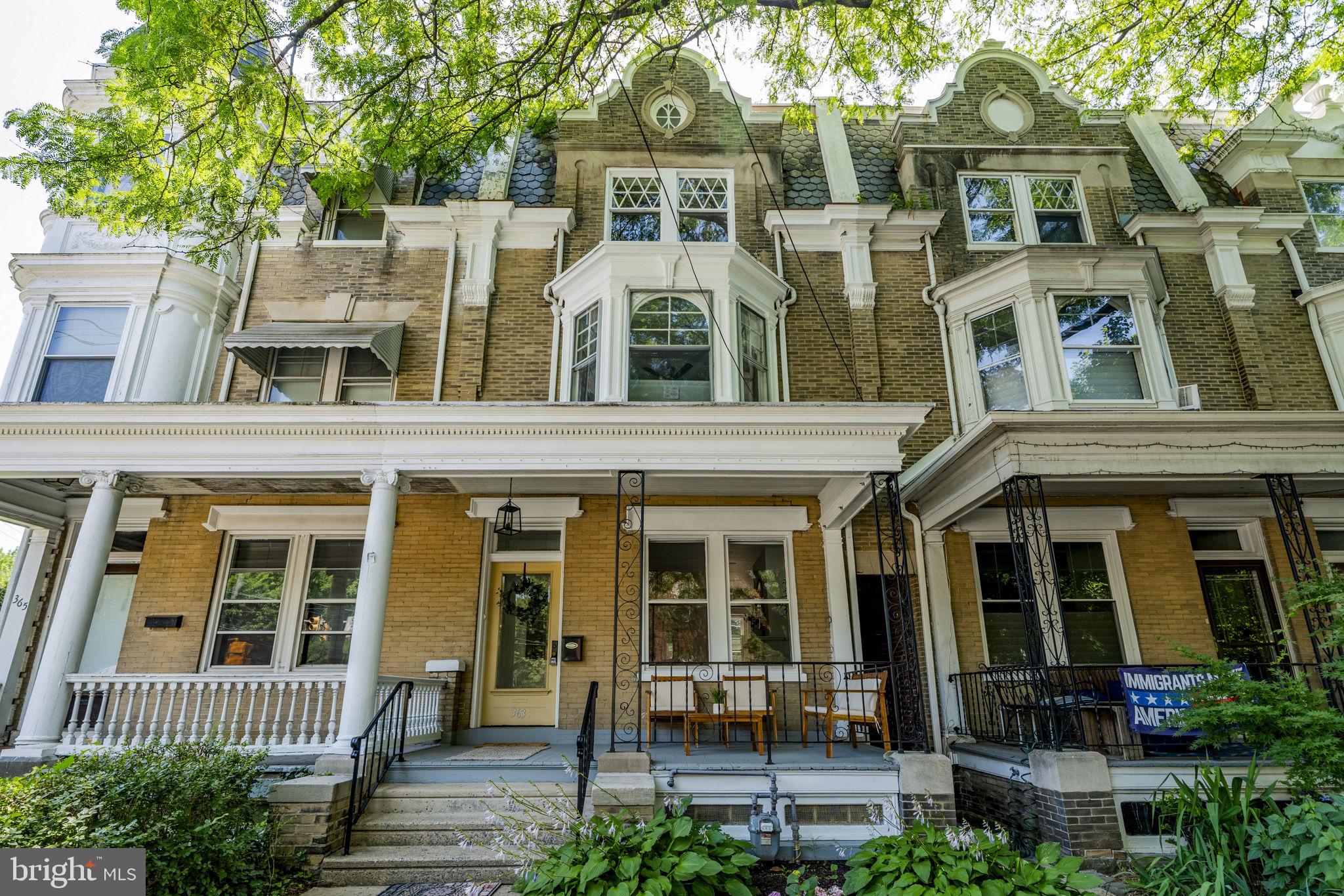 363 COLLEGE AVENUE