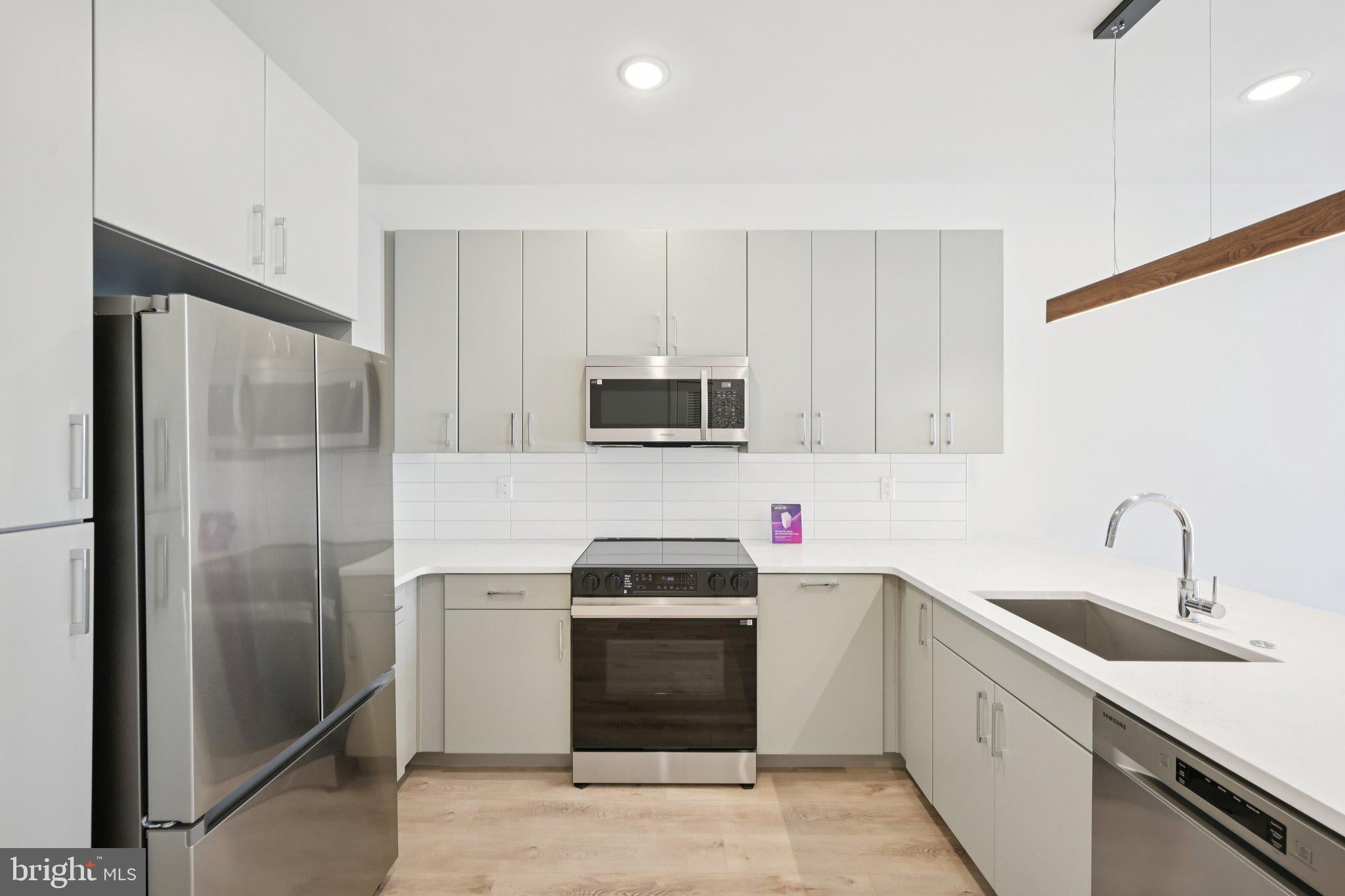 23 ROCK HILL ROAD 313