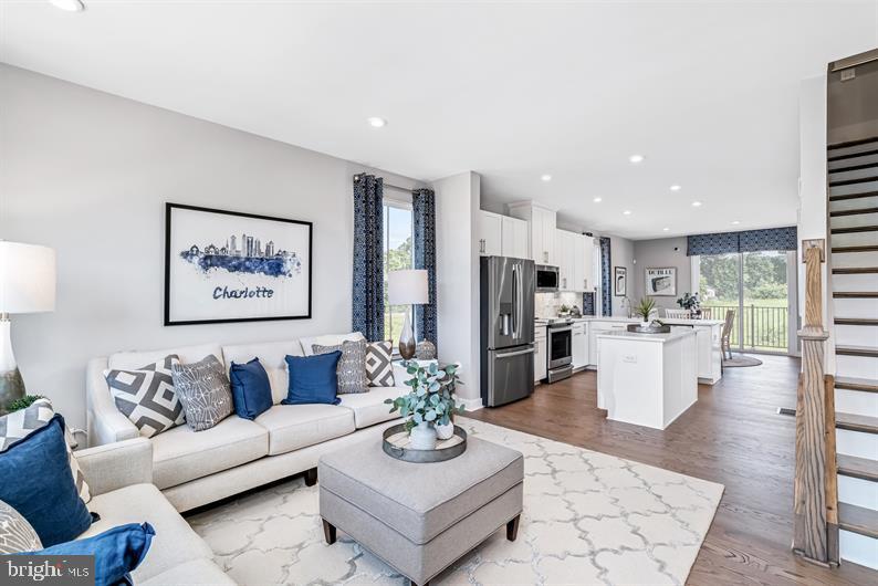 PARKSIDE - Residential