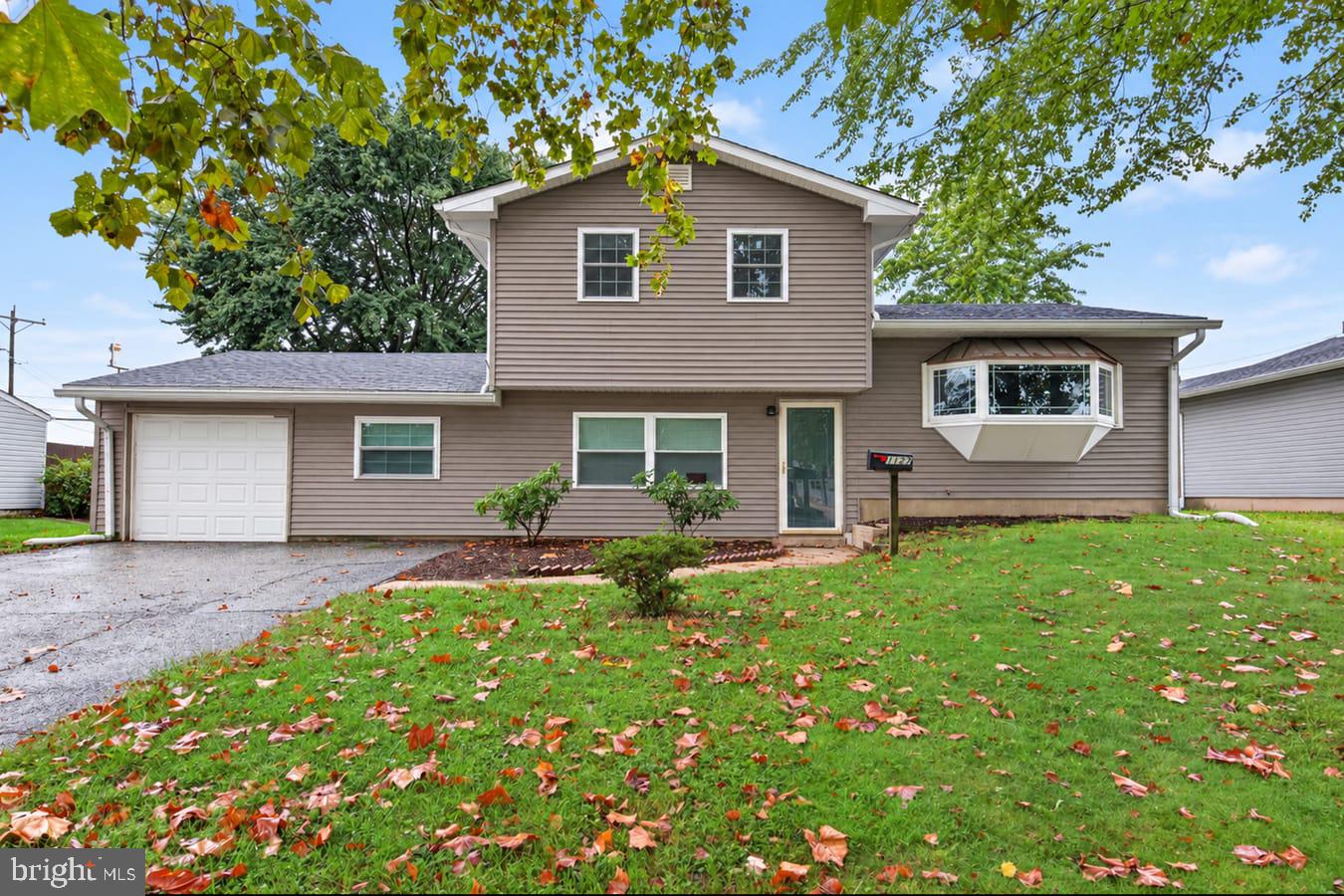 1127 GREENTREE ROAD