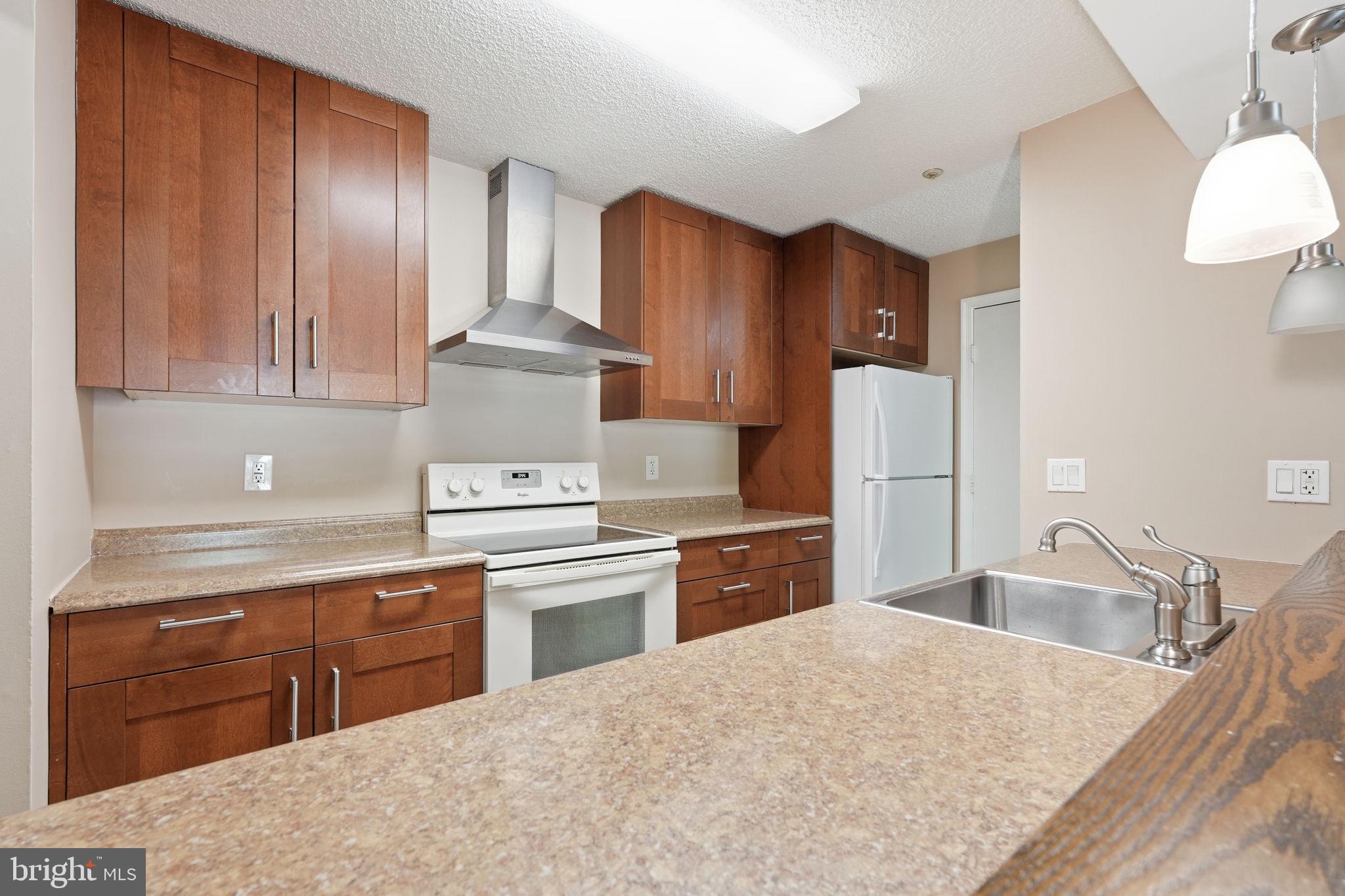 WINTERGATE AT LONGMEAD CROSSING - Residential
