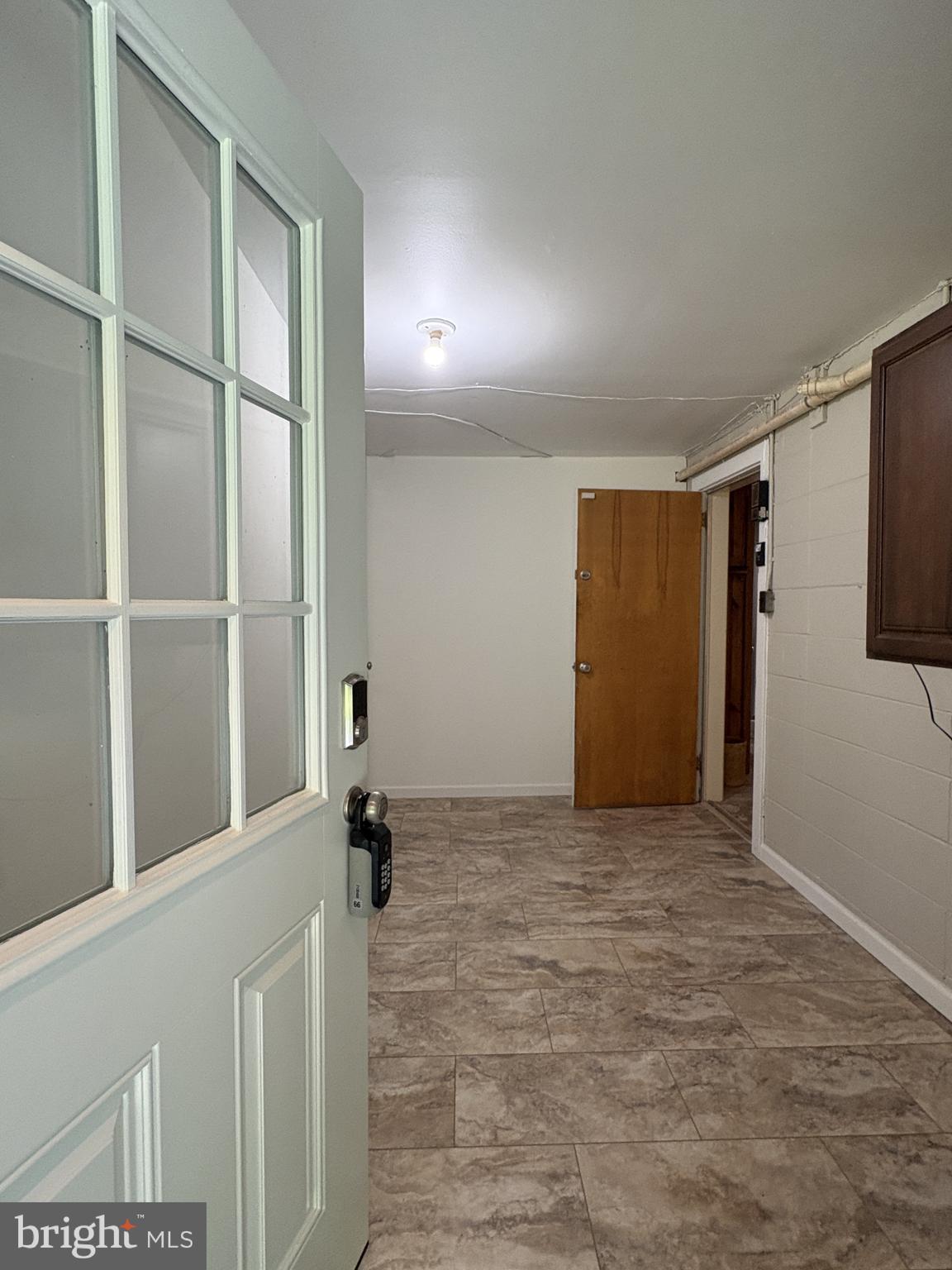 1004 DIXON DRIVE
