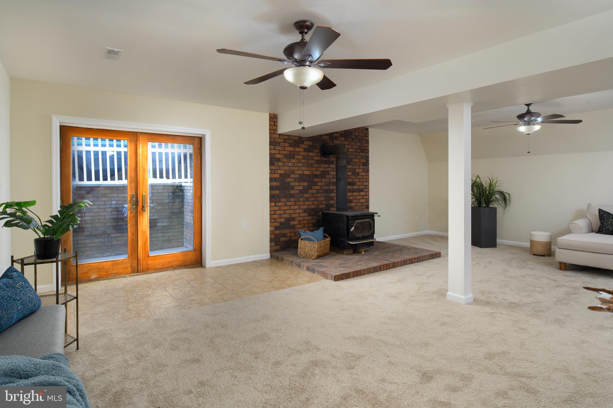 GREEN ACRES - Residential