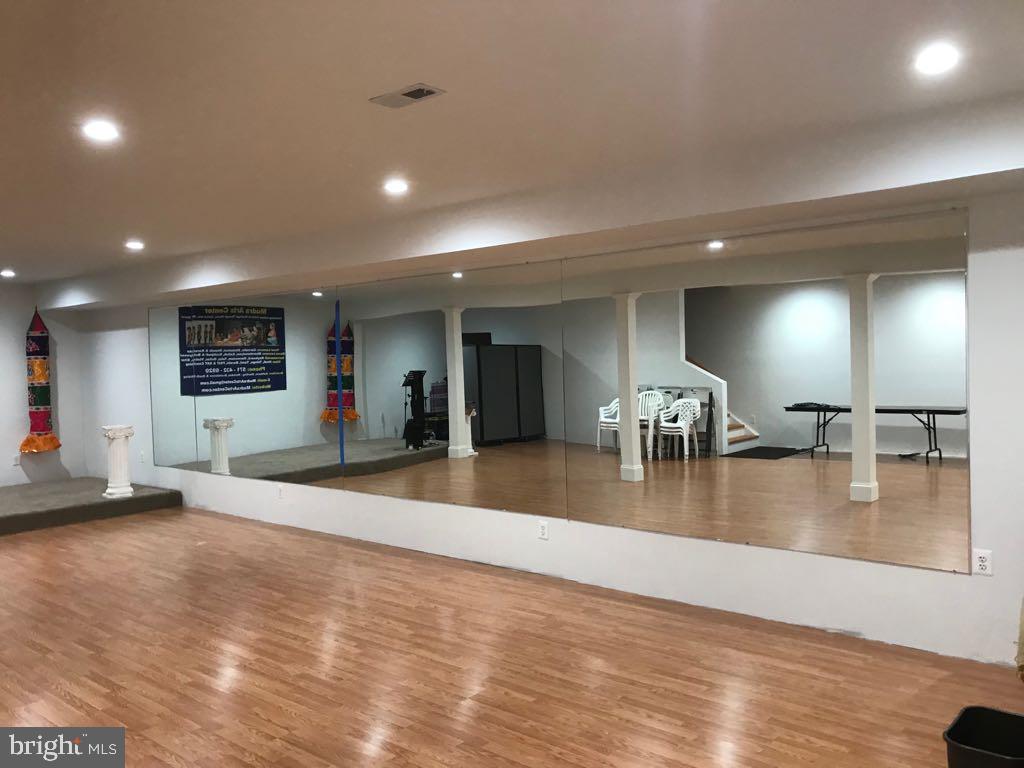 1323 SHEPARD DRIVE I