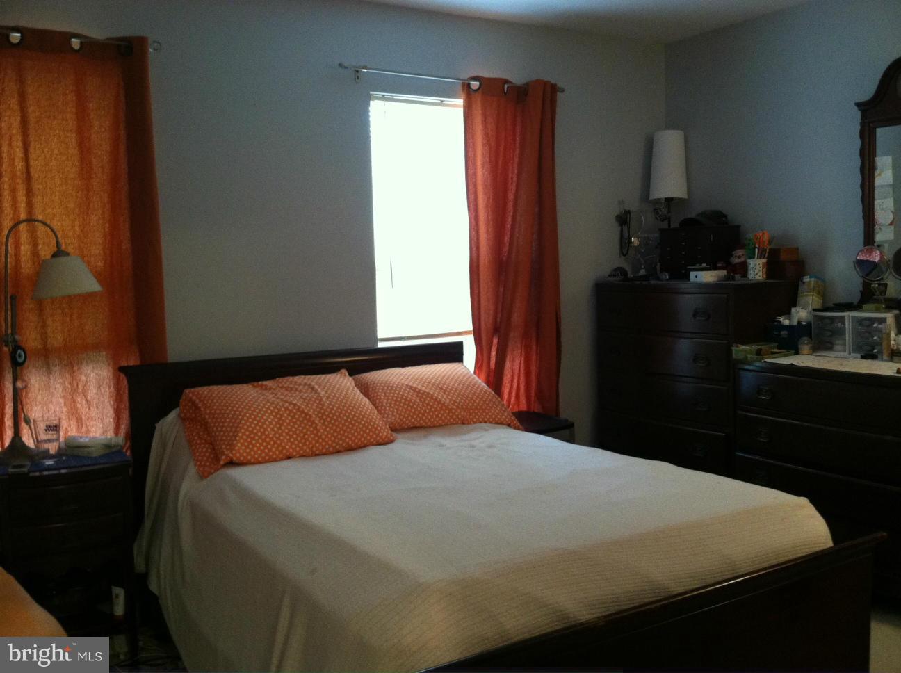 FAIR LAKES LAND BAY - Residential Lease