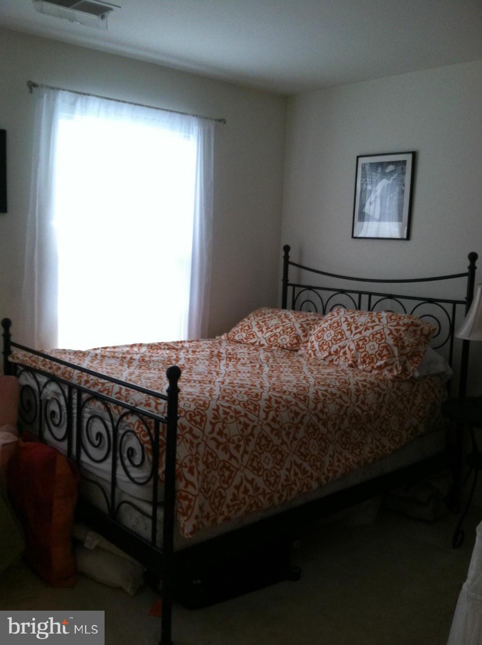 FAIR LAKES LAND BAY - Residential Lease