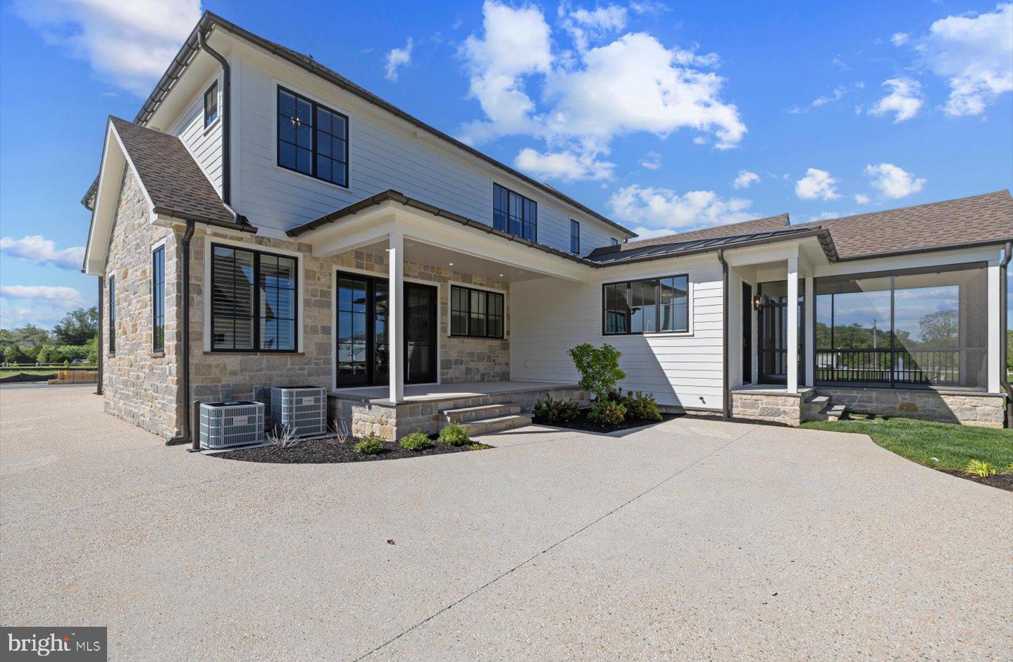 OLDE TOWN - Residential