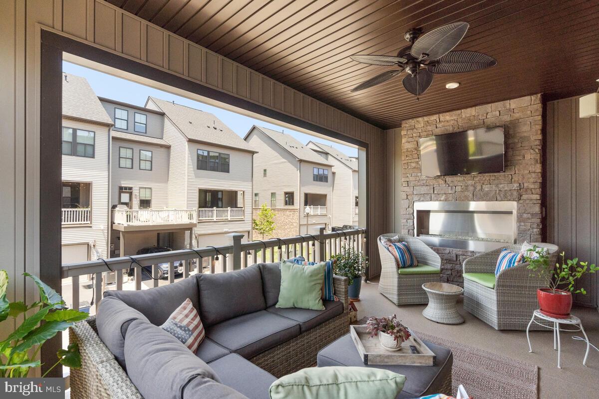 WESTMOORE AT MOOREFIELD - Residential Lease