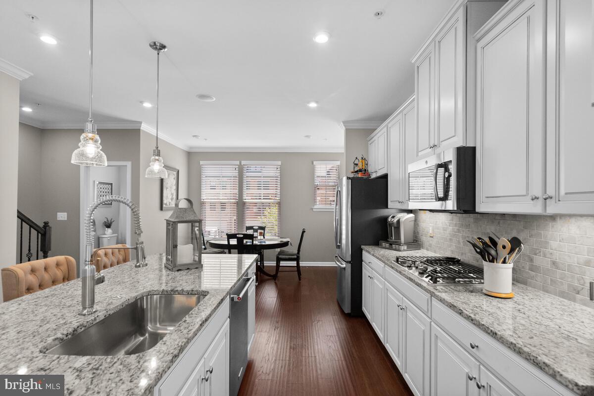 WESTMOORE AT MOOREFIELD - Residential Lease