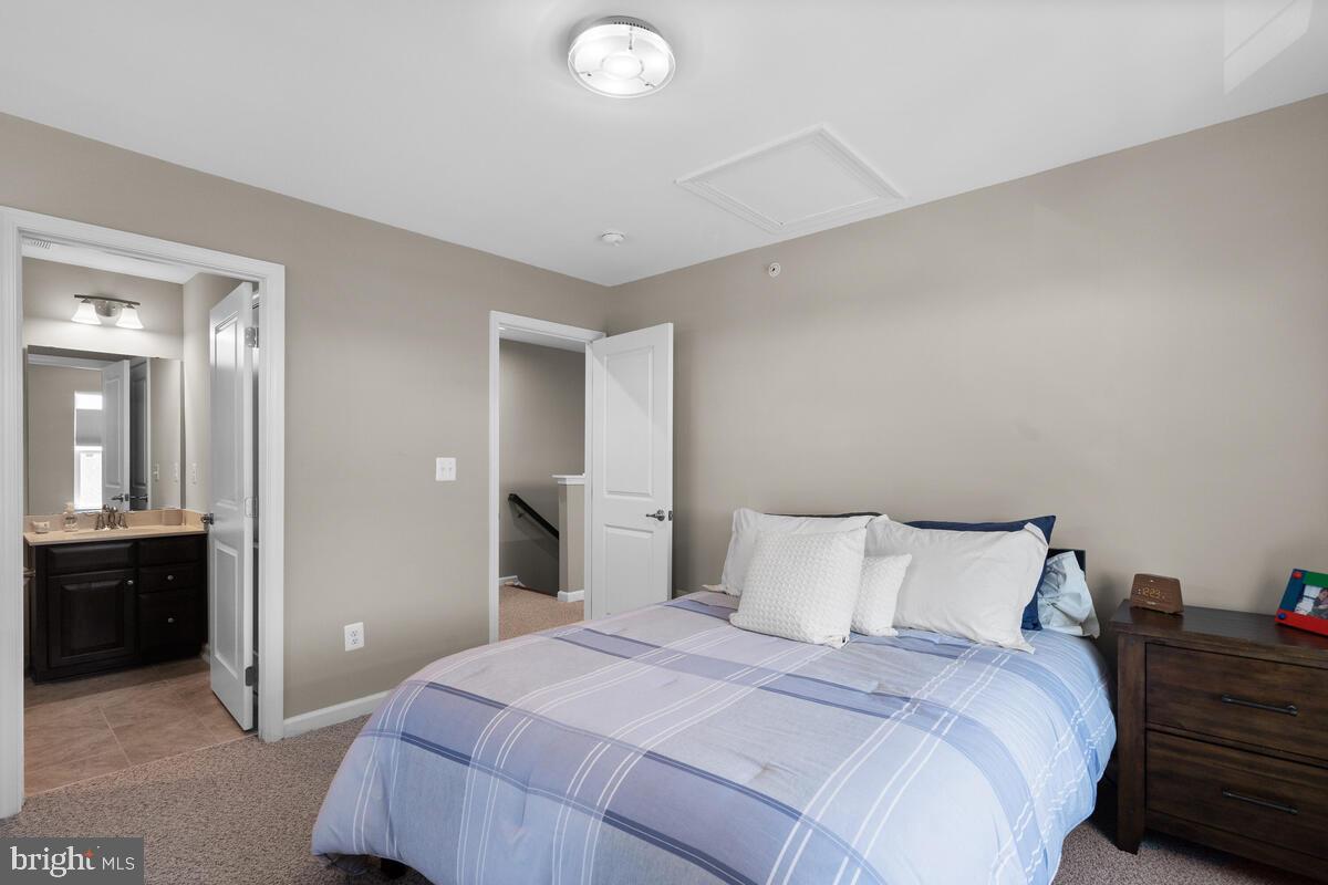 WESTMOORE AT MOOREFIELD - Residential Lease